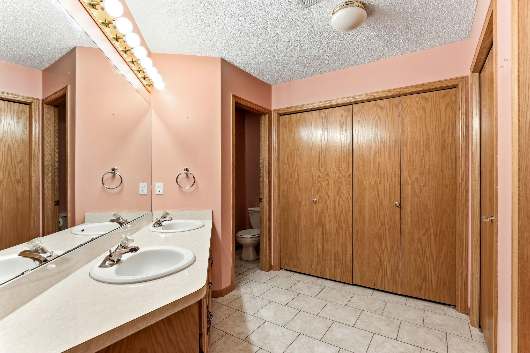 View of Residential at 7050 Robinwood Trail, Woodbury MN 55125, Woodbury (7 of 11) - Mike Wilen | Minnesota Team Real Estate