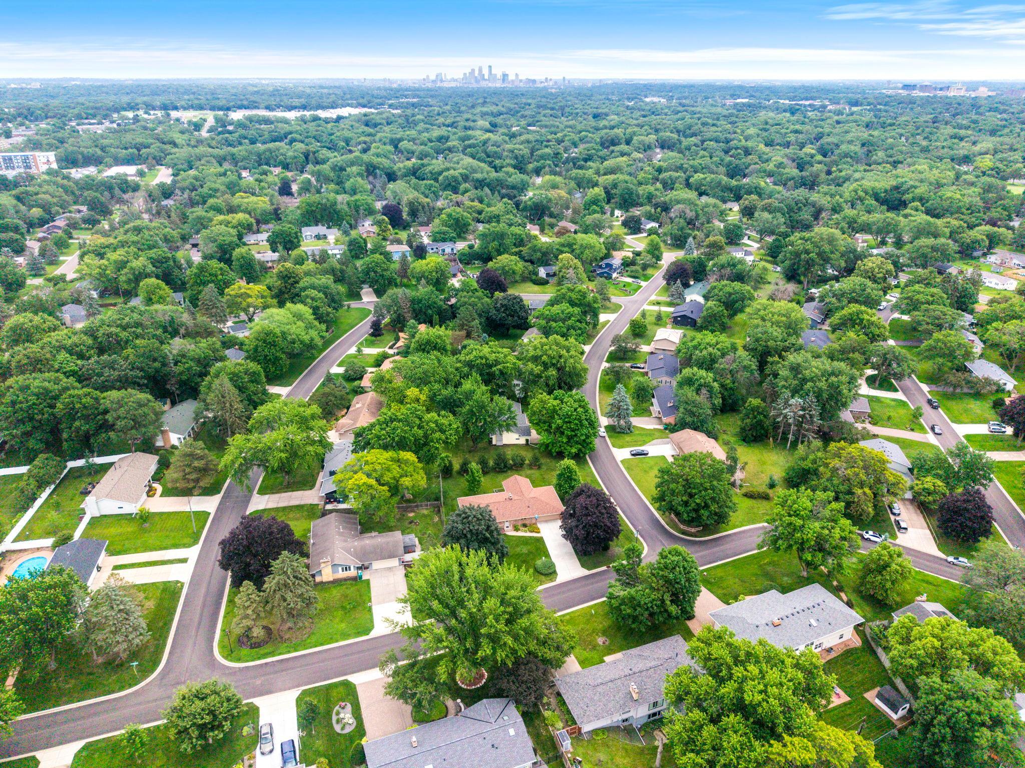 View of Residential at 8460 Westbend Road, Golden Valley MN 55427, Golden Valley (78 of 87) - Mike Wilen | Minnesota Team Real Estate