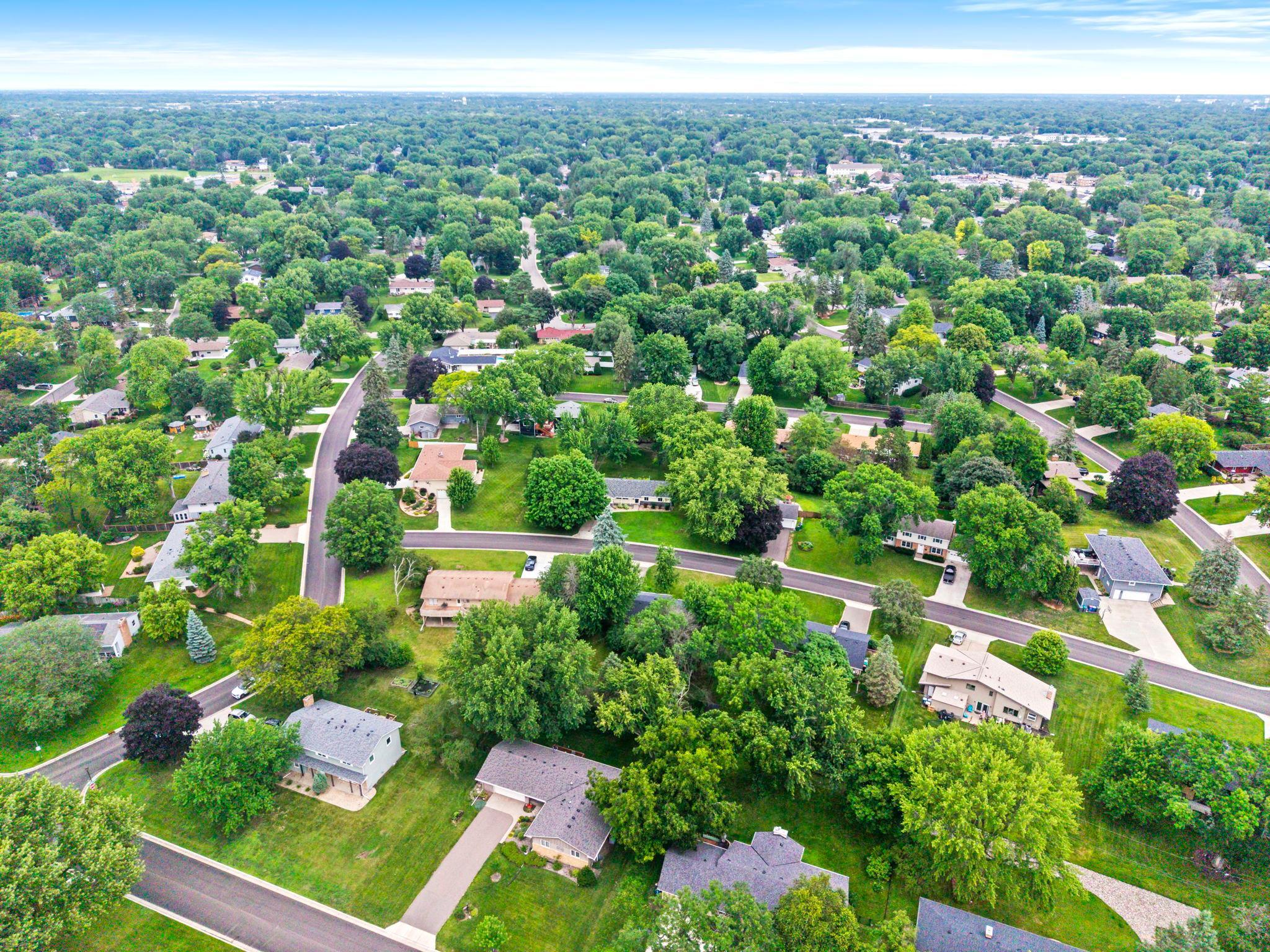 View of Residential at 8460 Westbend Road, Golden Valley MN 55427, Golden Valley (76 of 87) - Mike Wilen | Minnesota Team Real Estate
