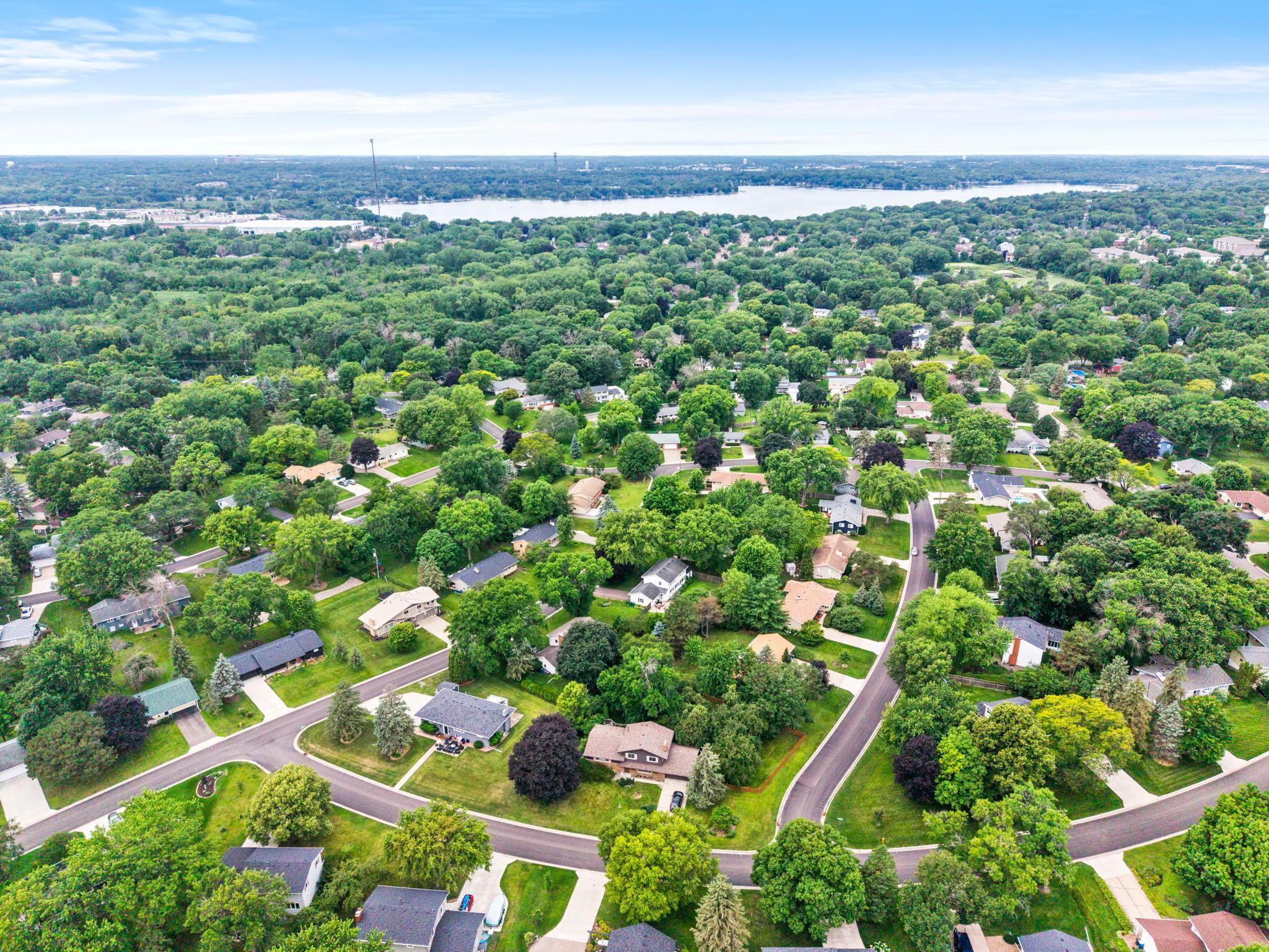 View of Residential at 8460 Westbend Road, Golden Valley MN 55427, Golden Valley (73 of 87) - Mike Wilen | Minnesota Team Real Estate