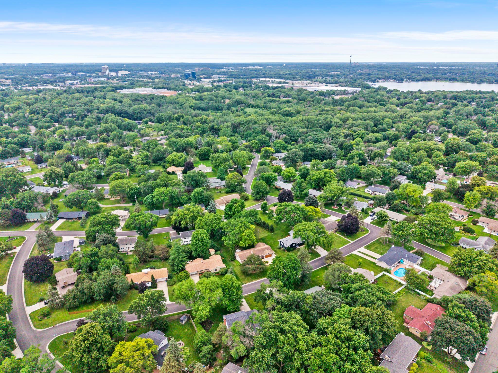 View of Residential at 8460 Westbend Road, Golden Valley MN 55427, Golden Valley (72 of 87) - Mike Wilen | Minnesota Team Real Estate