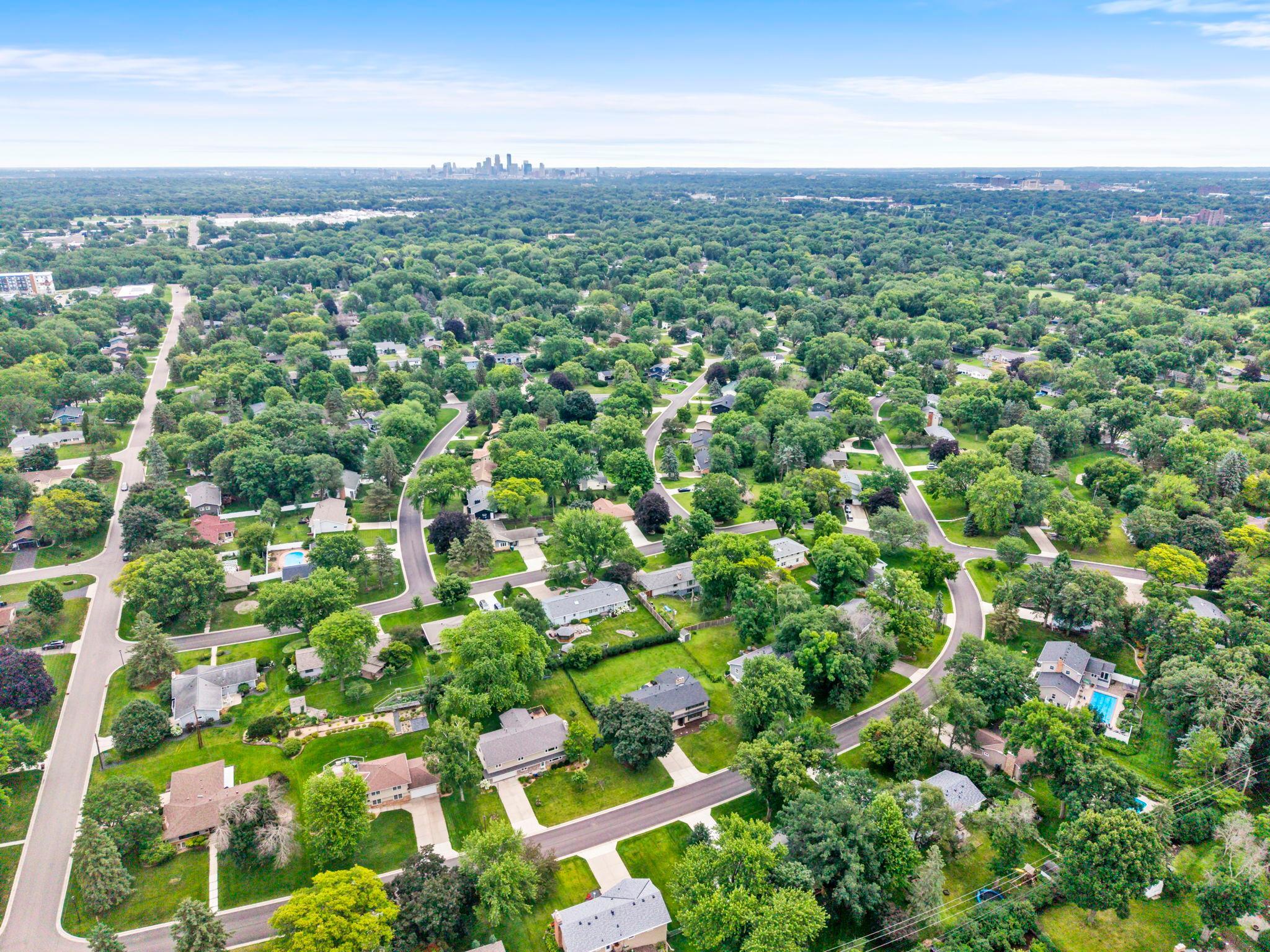 View of Residential at 8460 Westbend Road, Golden Valley MN 55427, Golden Valley (70 of 87) - Mike Wilen | Minnesota Team Real Estate