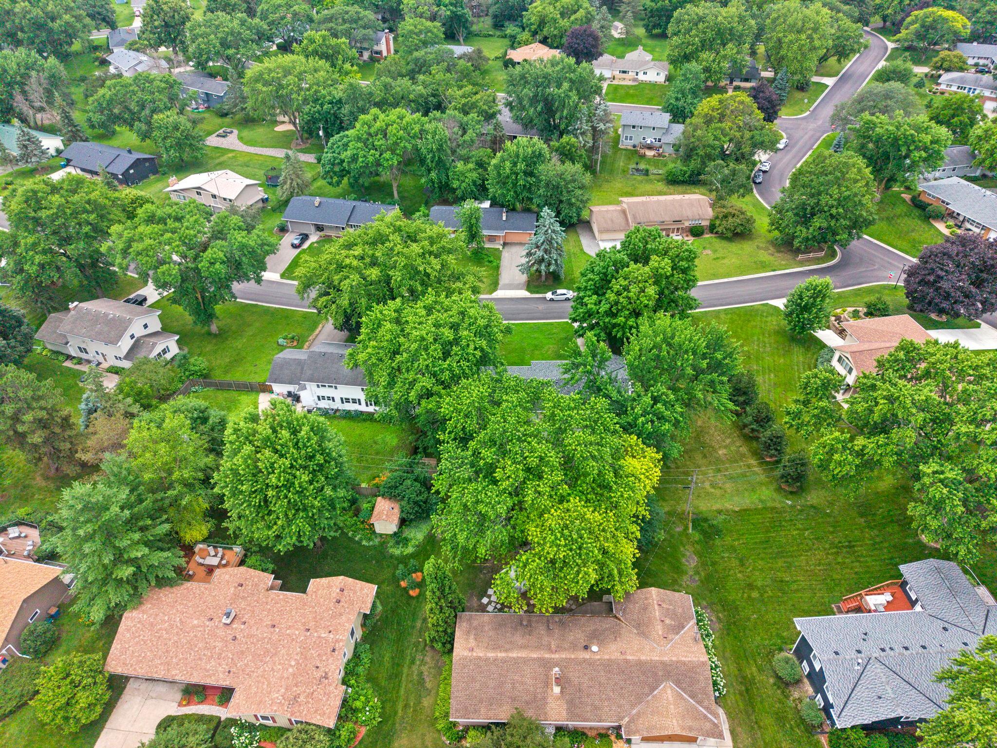 View of Residential at 8460 Westbend Road, Golden Valley MN 55427, Golden Valley (65 of 87) - Mike Wilen | Minnesota Team Real Estate