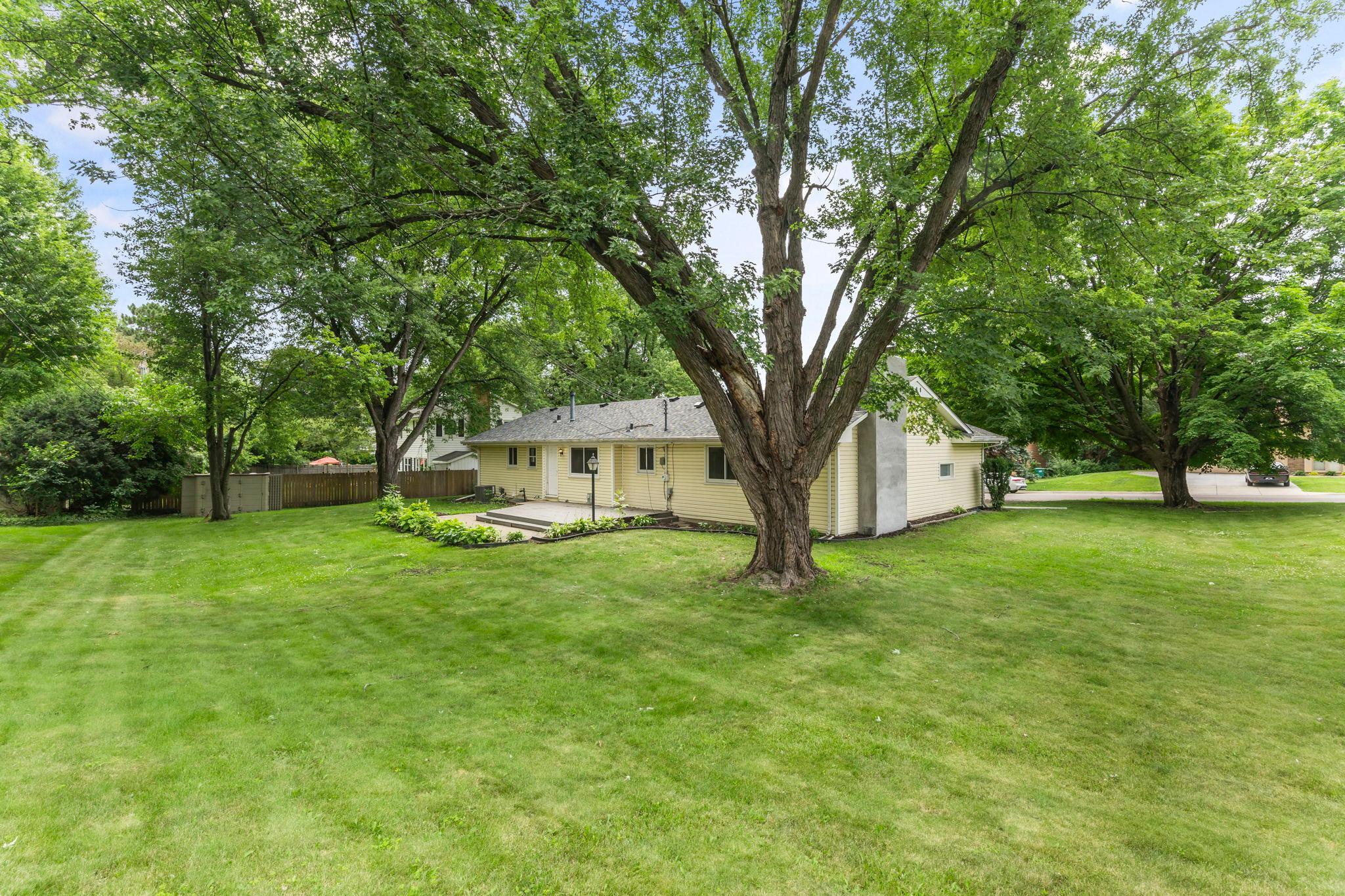 View of Residential at 8460 Westbend Road, Golden Valley MN 55427, Golden Valley (58 of 87) - Mike Wilen | Minnesota Team Real Estate