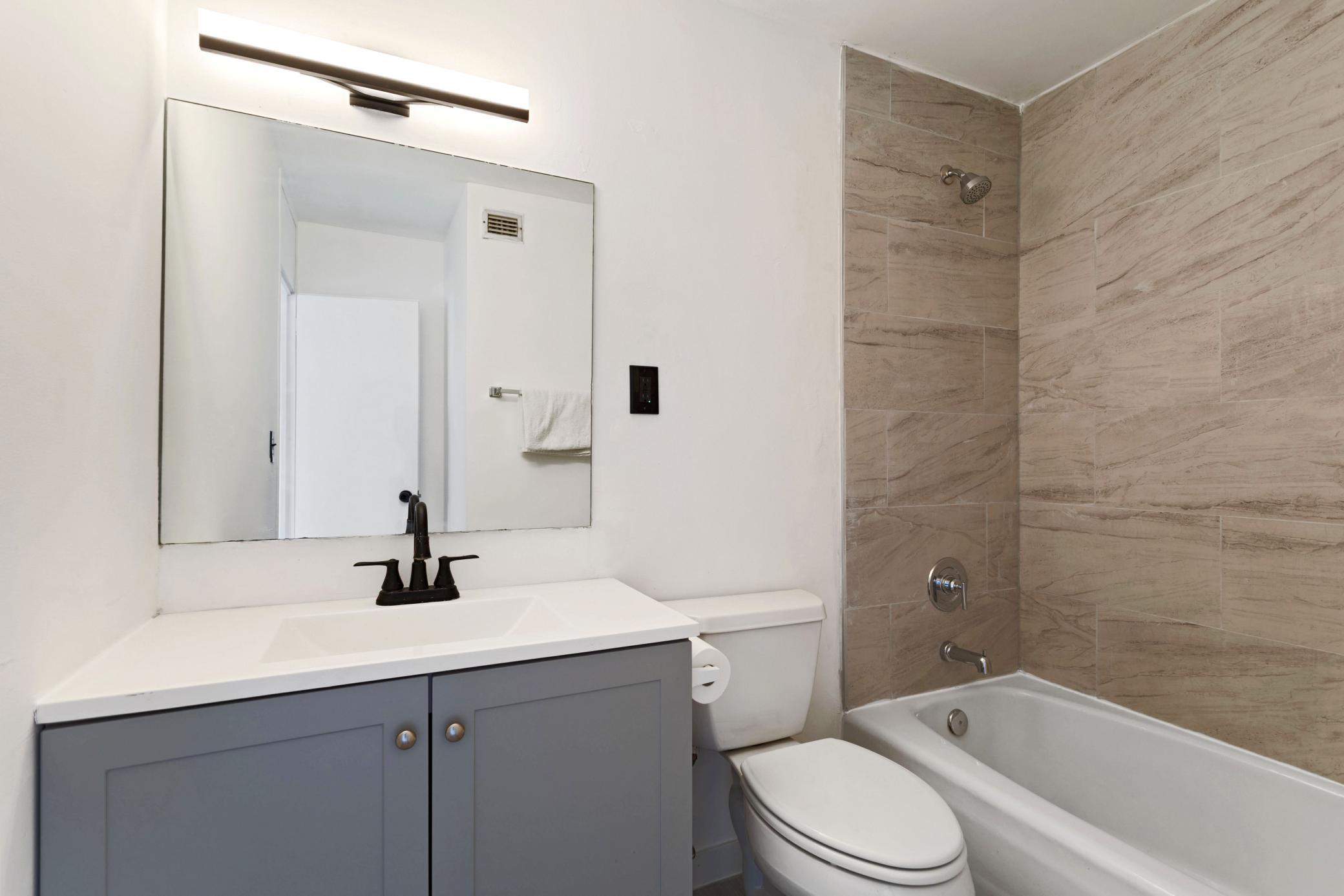 View of Residential at 19 1st Street #B802, Minneapolis MN 55401, Minneapolis (20 of 48) - Mike Wilen | Minnesota Team Real Estate