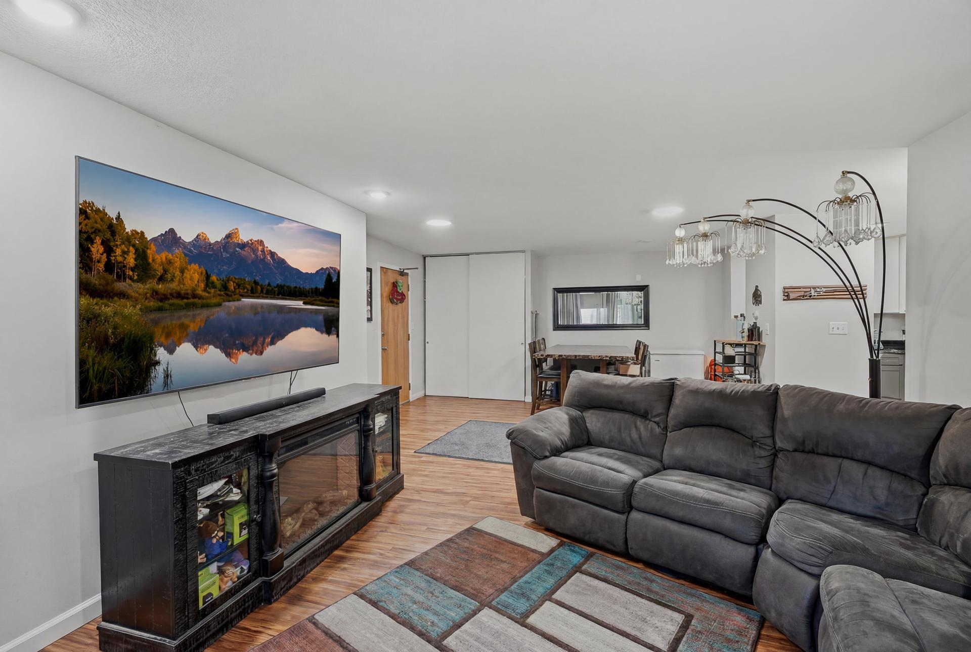 View of Commercial Sale at 394 Pierce Street, Saint Paul MN 55104, Saint Paul (39 of 50) - Mike Wilen | Minnesota Team Real Estate
