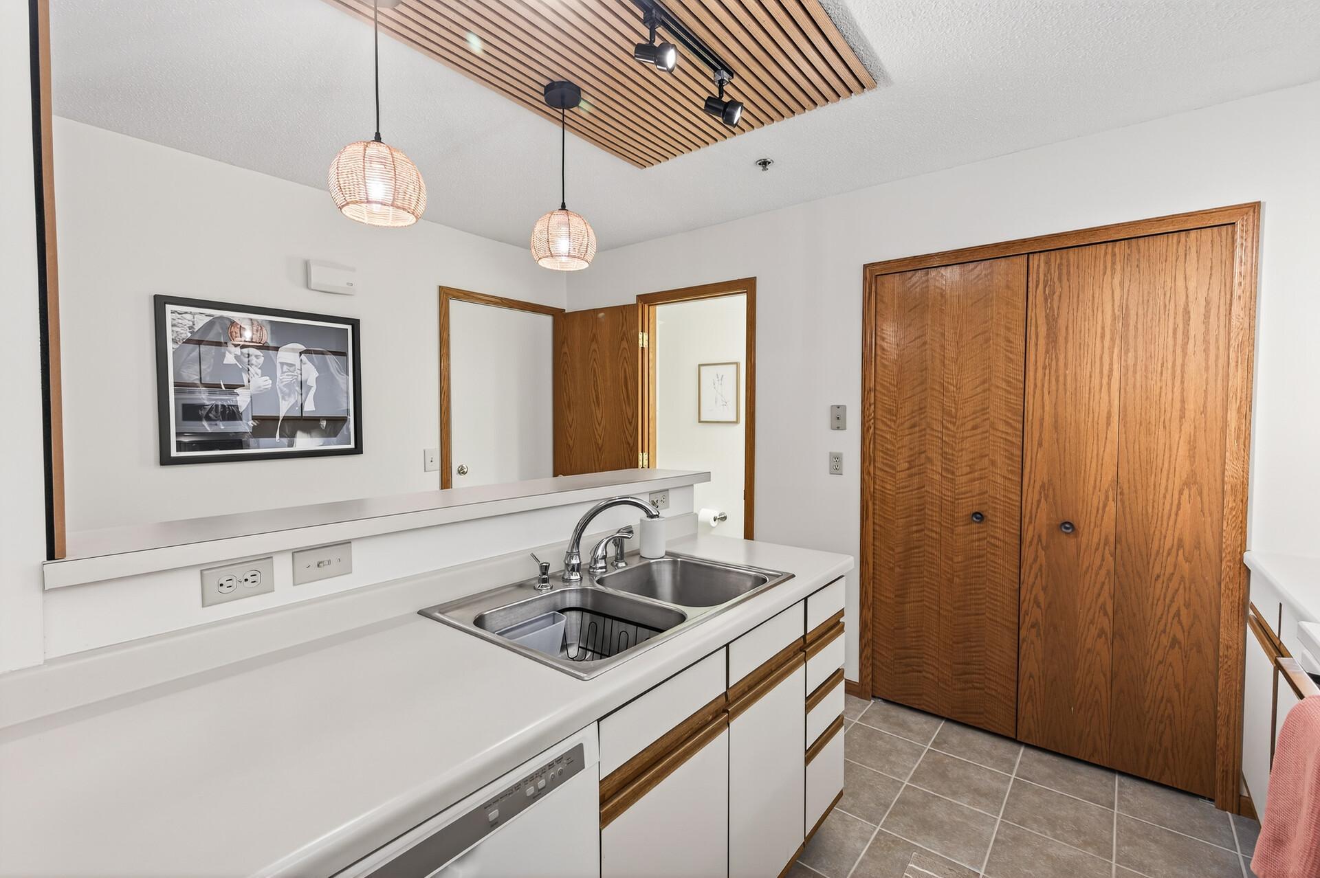 View of Residential at 2597 Bedford Court #27, Mendota Heights MN 55120, Mendota Heights (8 of 29) - Mike Wilen | Minnesota Team Real Estate