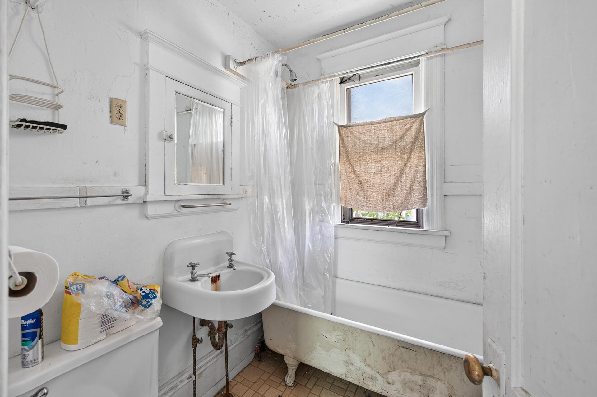 View of Residential Income at 1136 Edgerton Street, Saint Paul MN 55130, Saint Paul (21 of 28) - Mike Wilen | Minnesota Team Real Estate
