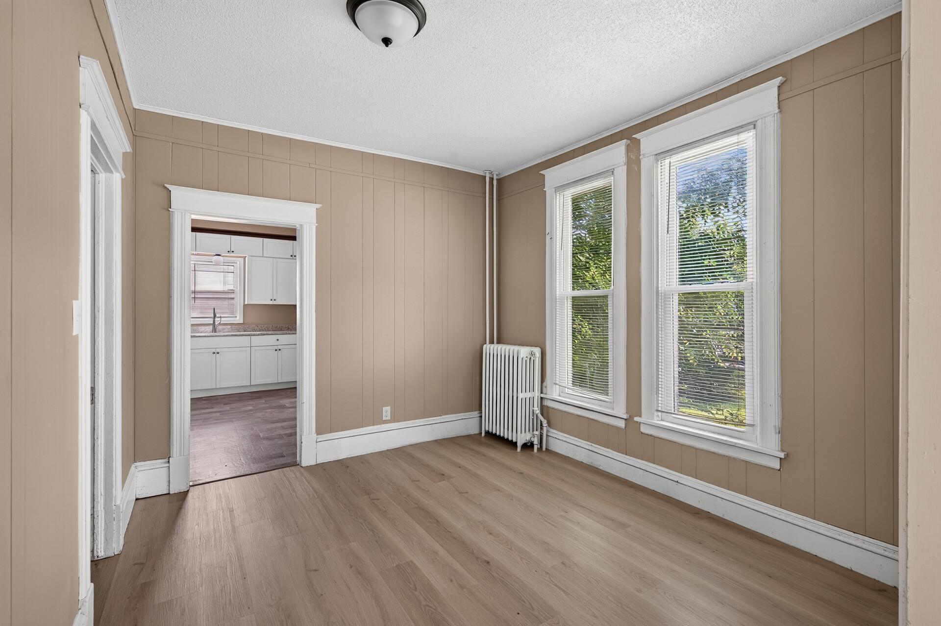 View of Residential Income at 1136 Edgerton Street, Saint Paul MN 55130, Saint Paul (8 of 28) - Mike Wilen | Minnesota Team Real Estate