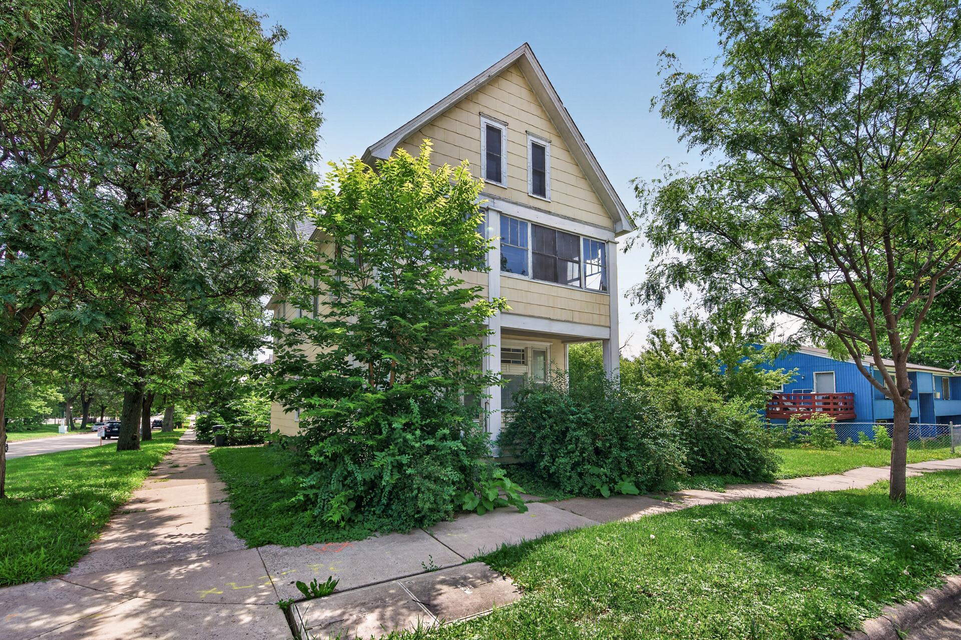 View of Residential Income at 1136 Edgerton Street, Saint Paul MN 55130, Saint Paul (2 of 28) - Mike Wilen | Minnesota Team Real Estate