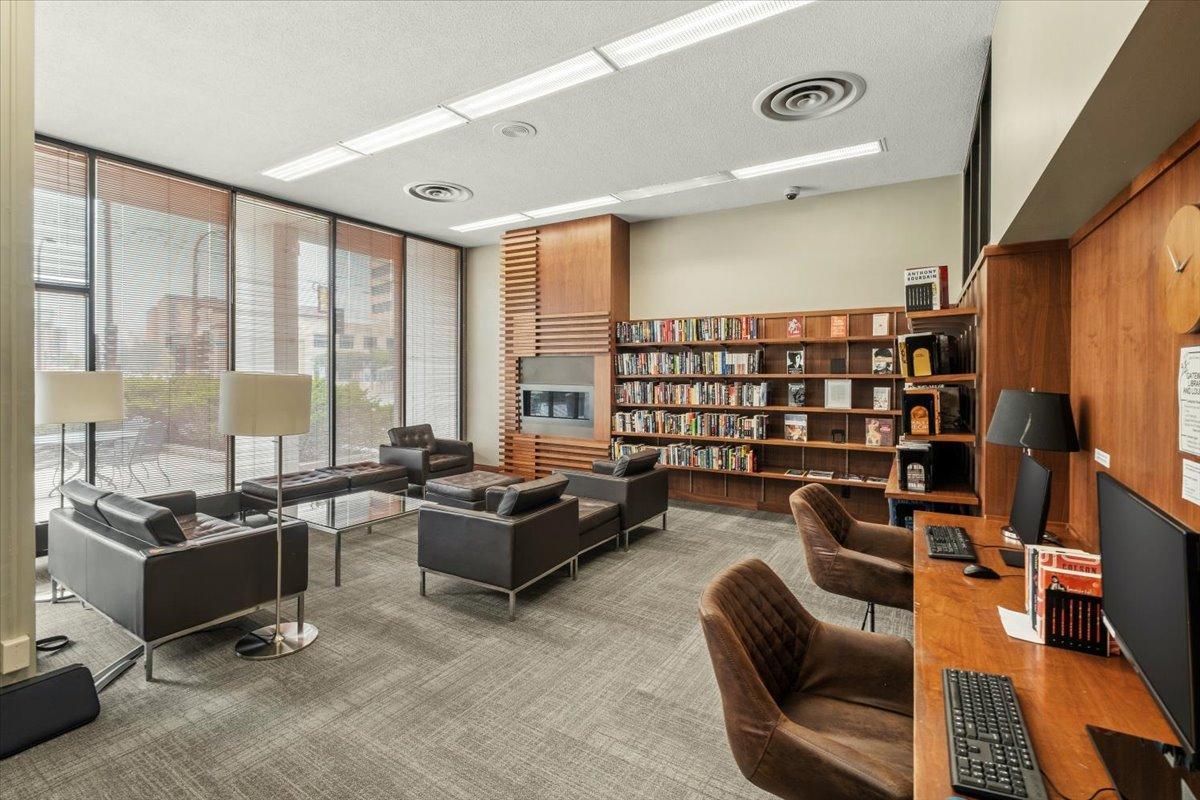 View of Residential at 15 1st Street #A414, Minneapolis MN 55401, Minneapolis (21 of 27) - Mike Wilen | Minnesota Team Real Estate
