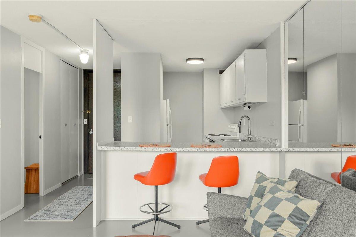 View of Residential at 15 1st Street #A414, Minneapolis MN 55401, Minneapolis (14 of 27) - Mike Wilen | Minnesota Team Real Estate