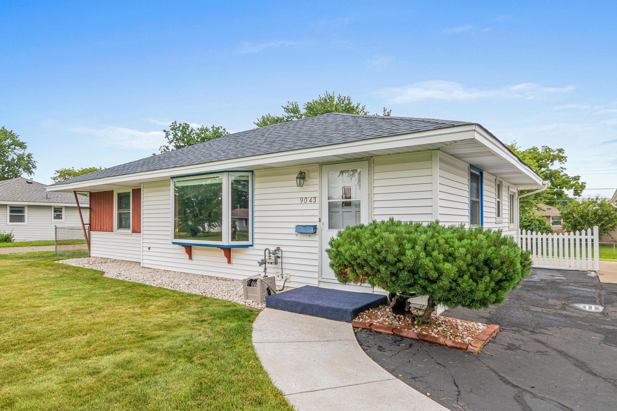 View of Residential at 9043 16th Avenue, Bloomington MN 55425, Bloomington - Mike Wilen | Minnesota Team Real Estate