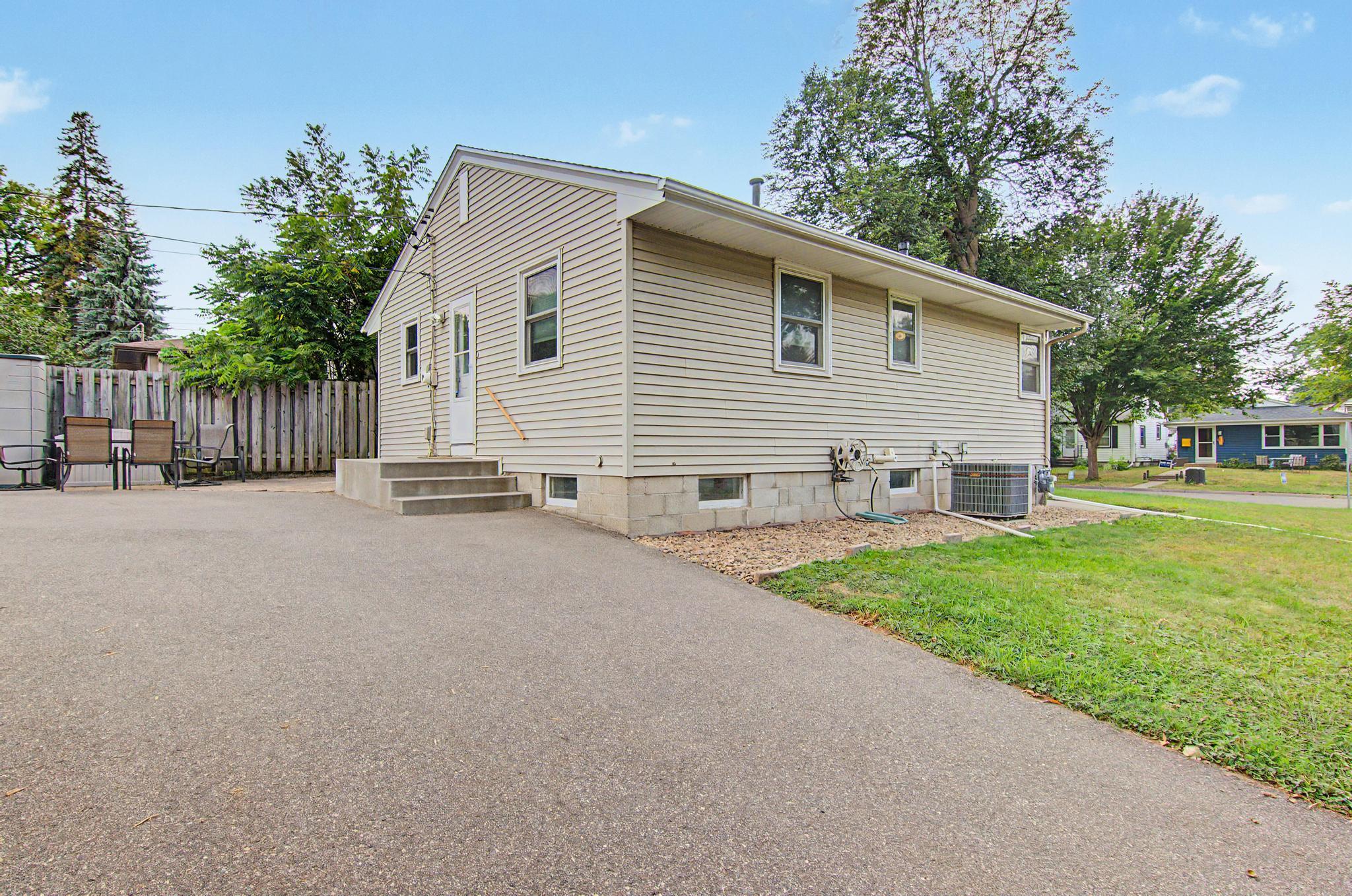 View of Residential at 3456 Lee Avenue, Crystal MN 55422, Crystal (23 of 30) - Mike Wilen | Minnesota Team Real Estate