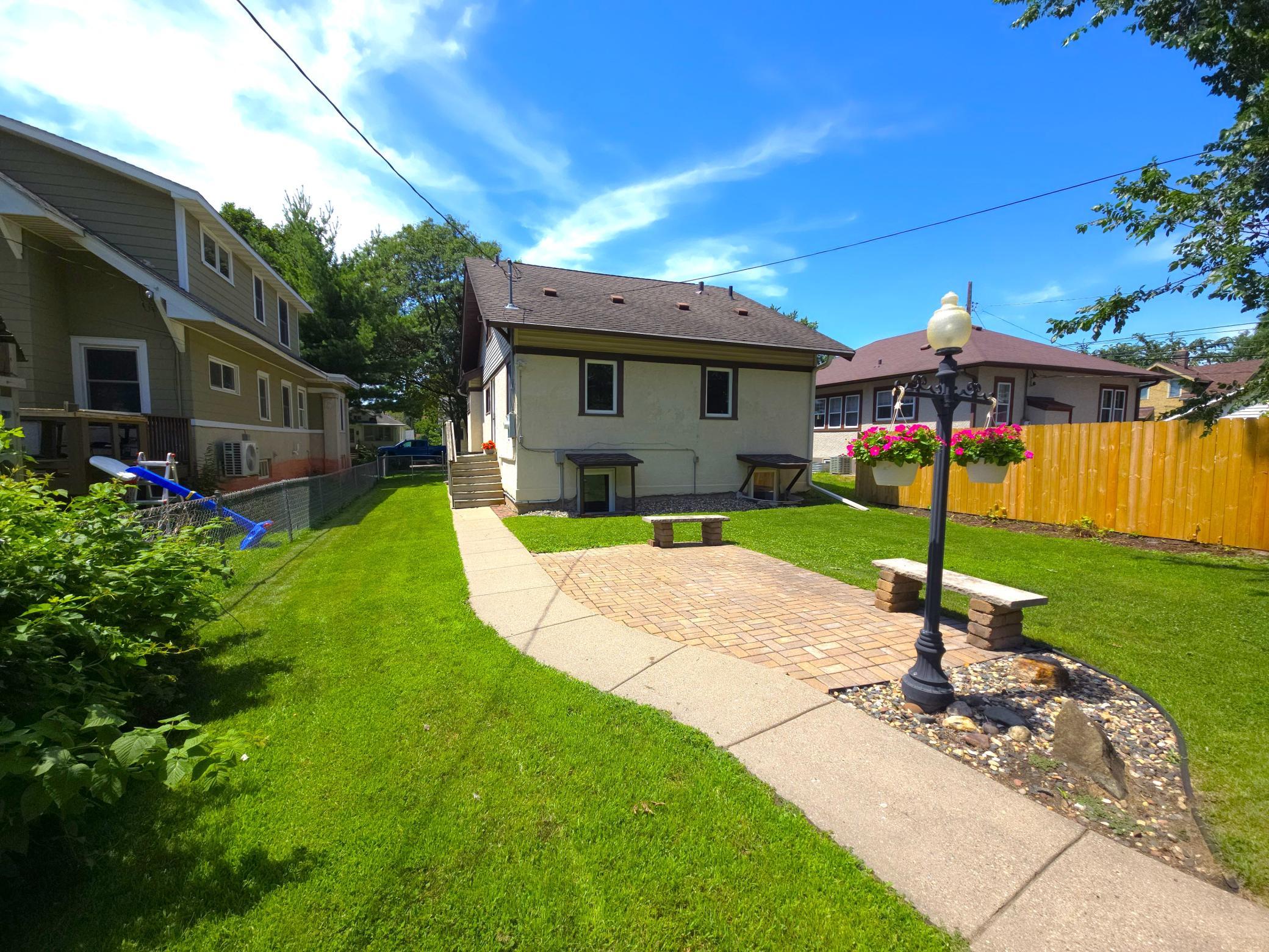 View of Residential at 920 20th Avenue, Minneapolis MN 55414, Minneapolis (3 of 30) - Mike Wilen | Minnesota Team Real Estate