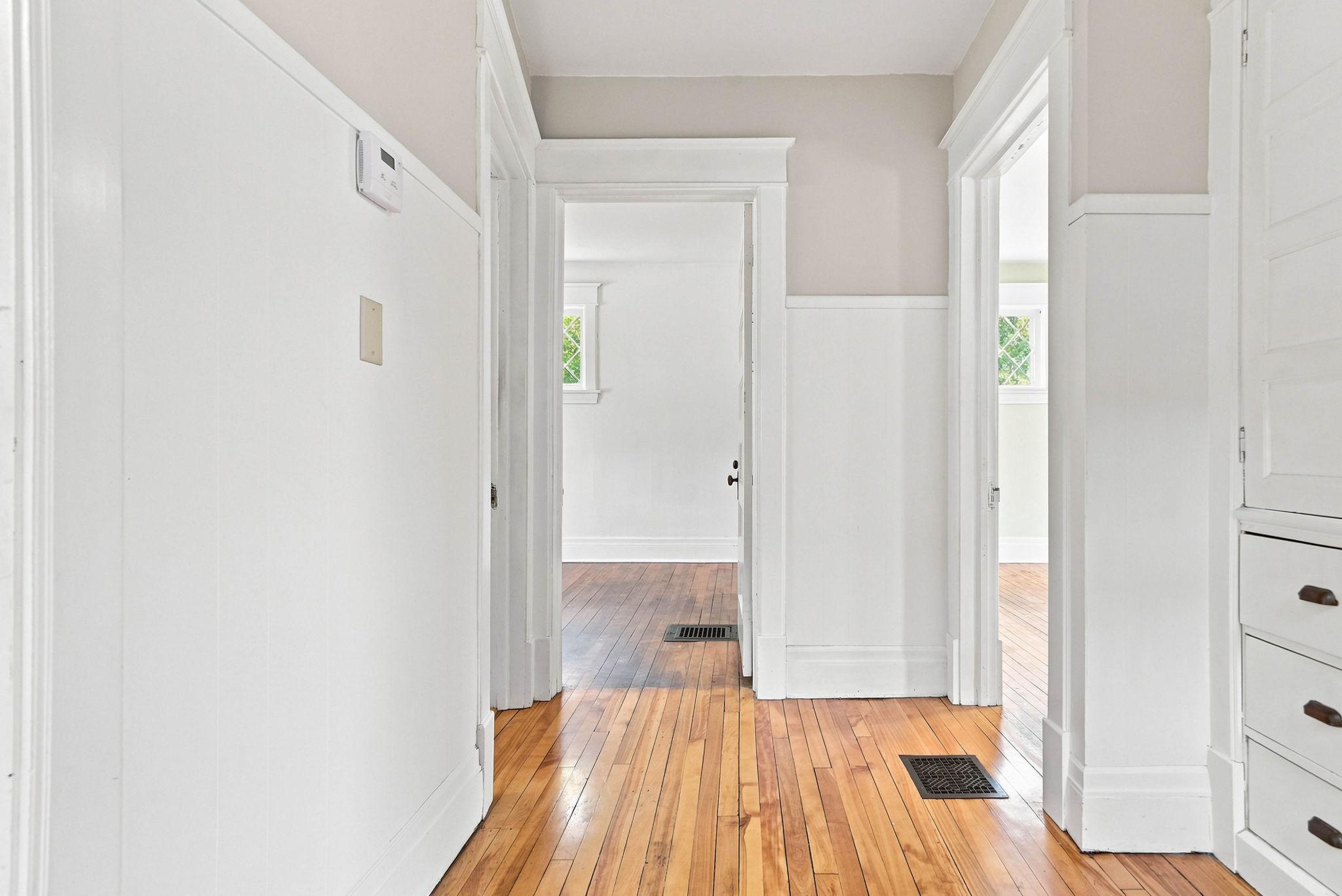 View of Residential at 1437 Englewood Avenue, Saint Paul MN 55104, Saint Paul (53 of 66) - Mike Wilen | Minnesota Team Real Estate