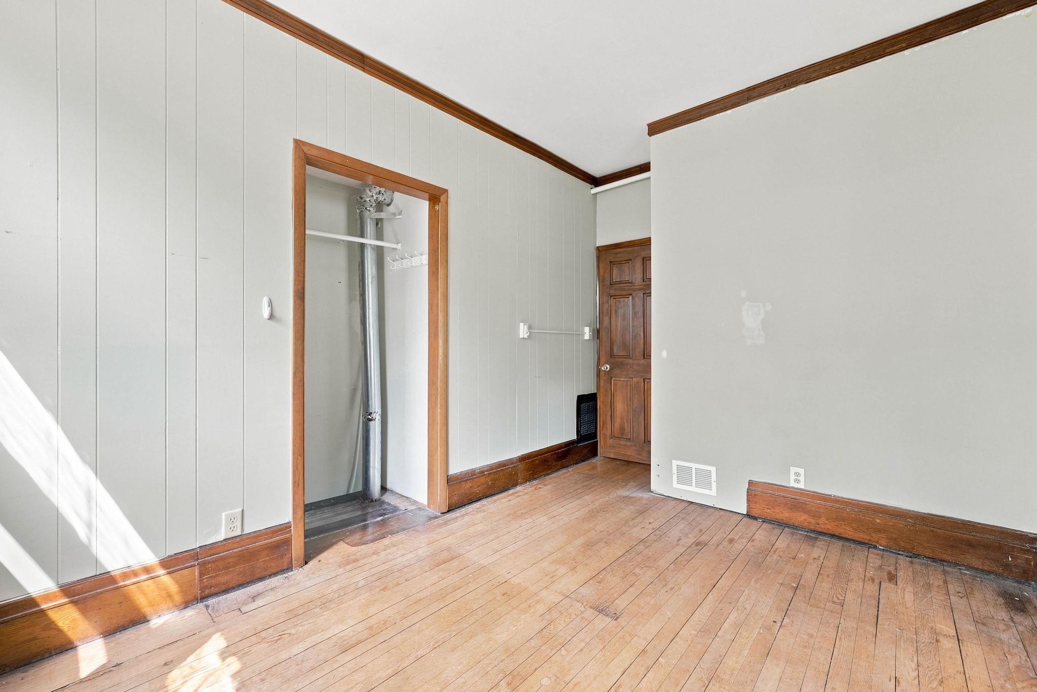 View of Residential at 1437 Englewood Avenue, Saint Paul MN 55104, Saint Paul (52 of 66) - Mike Wilen | Minnesota Team Real Estate