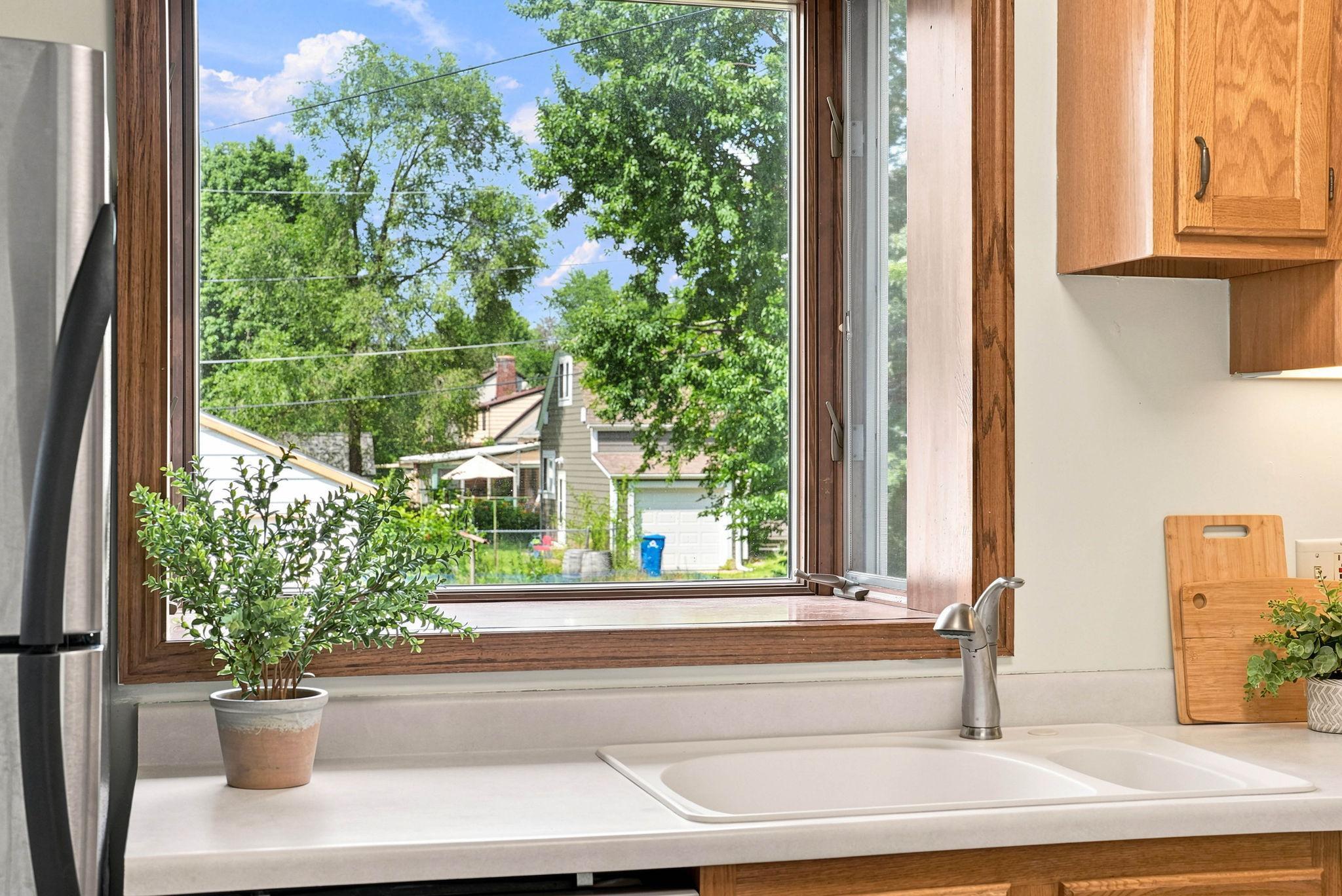 View of Residential at 1437 Englewood Avenue, Saint Paul MN 55104, Saint Paul (48 of 66) - Mike Wilen | Minnesota Team Real Estate