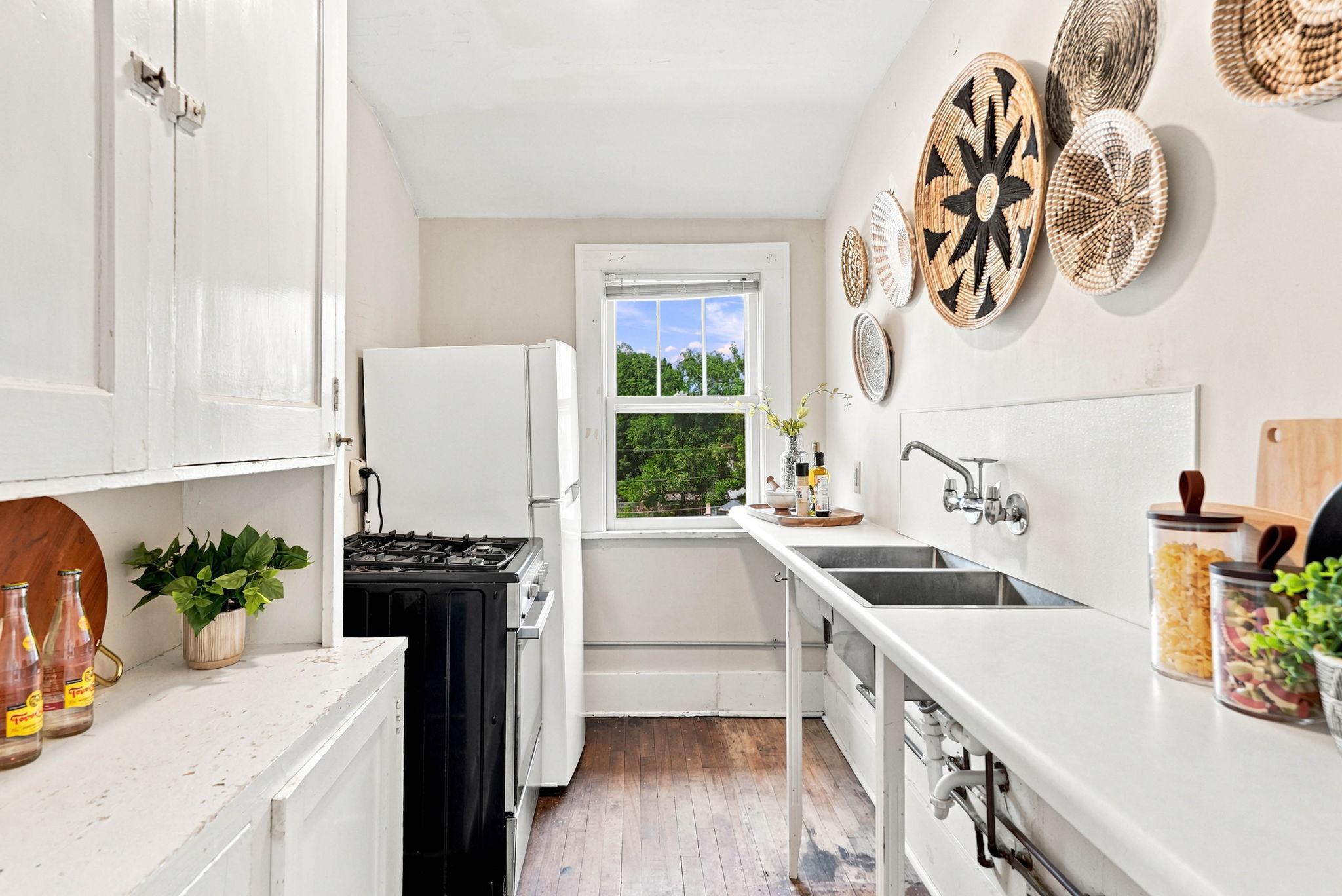 View of Residential at 1437 Englewood Avenue, Saint Paul MN 55104, Saint Paul (37 of 66) - Mike Wilen | Minnesota Team Real Estate