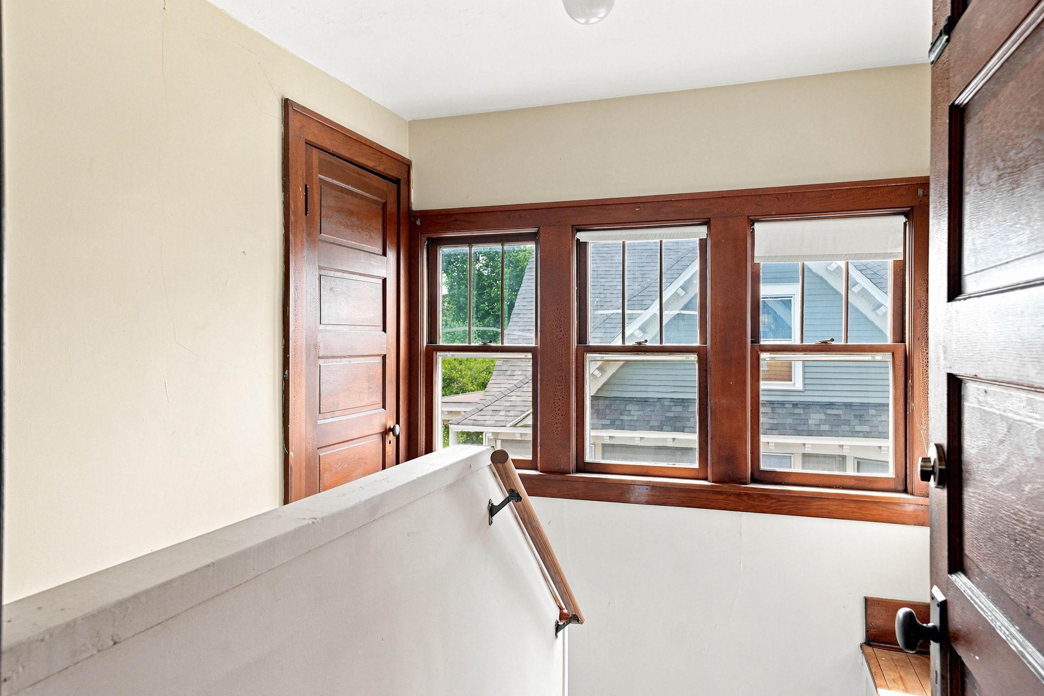 View of Residential at 1437 Englewood Avenue, Saint Paul MN 55104, Saint Paul (26 of 66) - Mike Wilen | Minnesota Team Real Estate