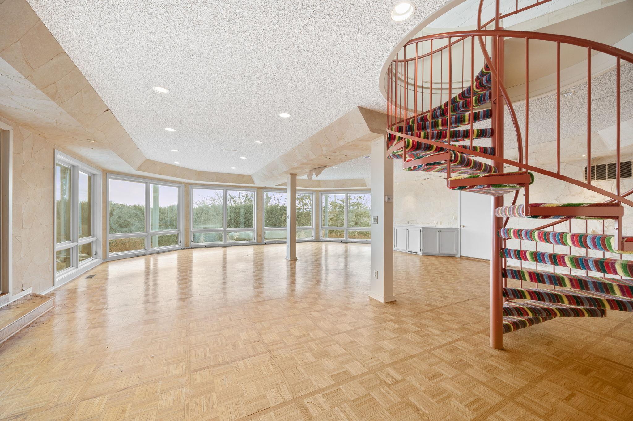 View of Residential at 1065 Edgewood Hills Road, Orono MN 55391, Orono (31 of 40) - Mike Wilen | Minnesota Team Real Estate