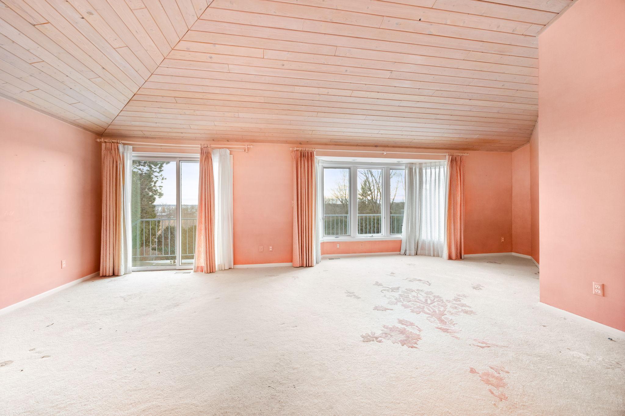 View of Residential at 1065 Edgewood Hills Road, Orono MN 55391, Orono (29 of 40) - Mike Wilen | Minnesota Team Real Estate
