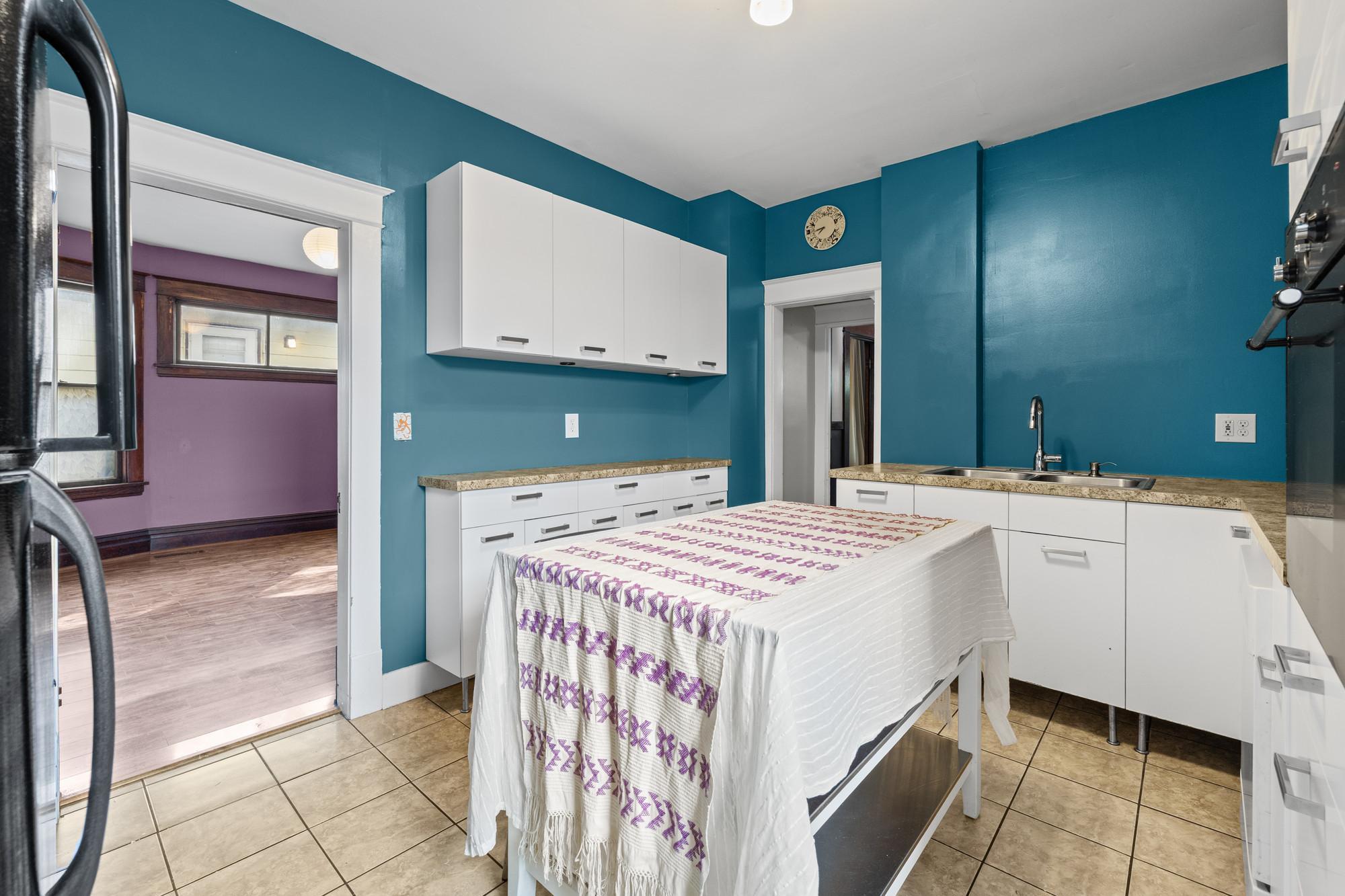 View of Residential at 909 Sherburne Avenue, Saint Paul MN 55104, Saint Paul (9 of 26) - Mike Wilen | Minnesota Team Real Estate