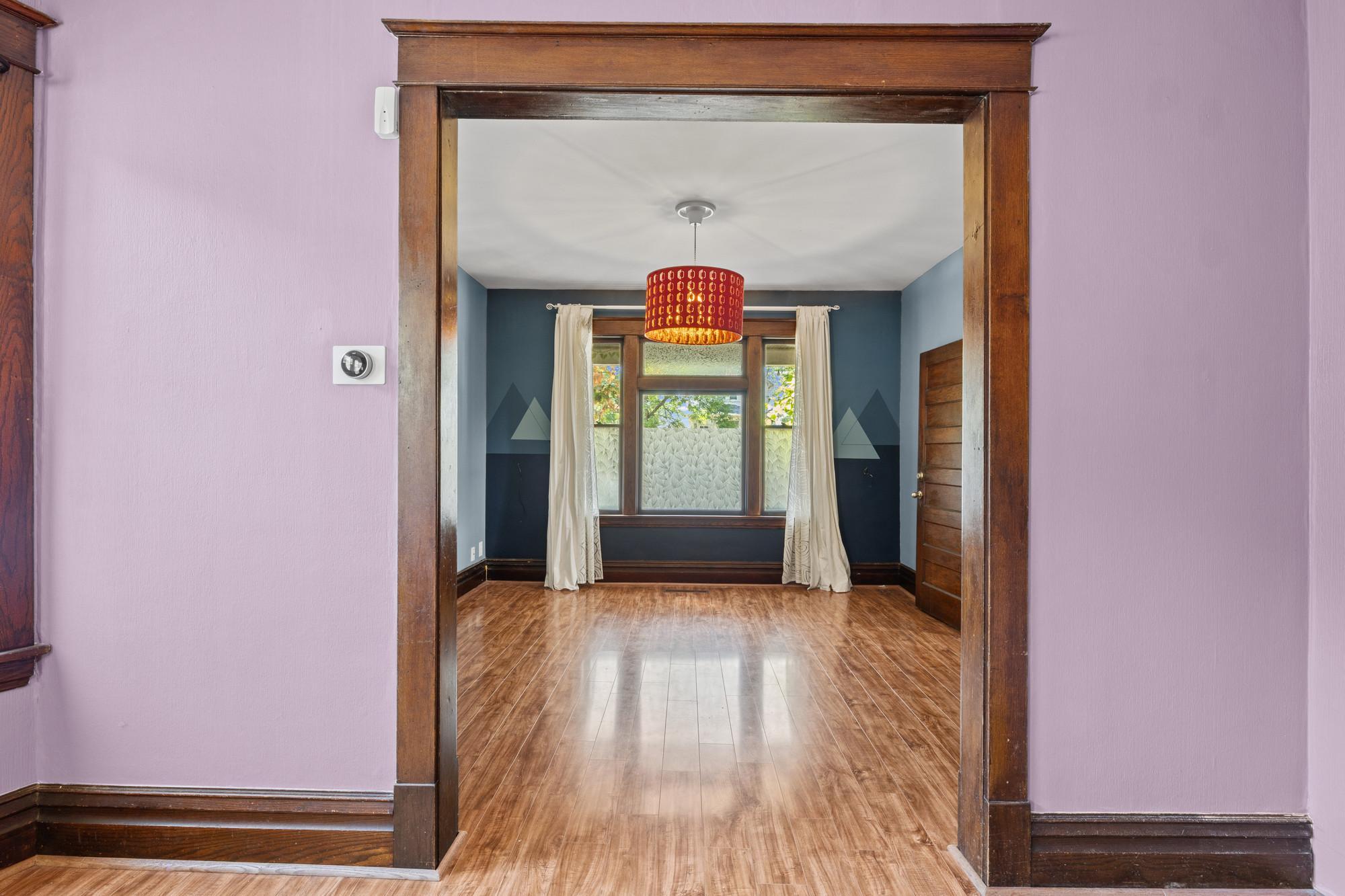 View of Residential at 909 Sherburne Avenue, Saint Paul MN 55104, Saint Paul (4 of 26) - Mike Wilen | Minnesota Team Real Estate