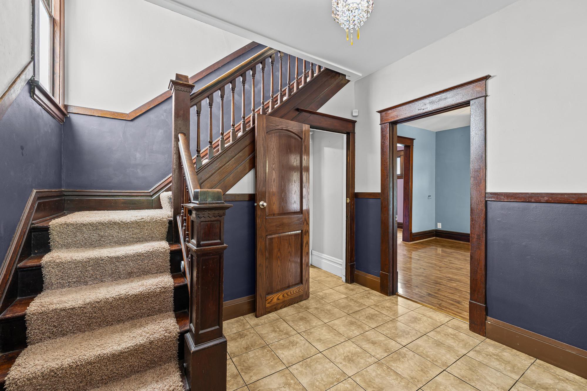 View of Residential at 909 Sherburne Avenue, Saint Paul MN 55104, Saint Paul (2 of 26) - Mike Wilen | Minnesota Team Real Estate