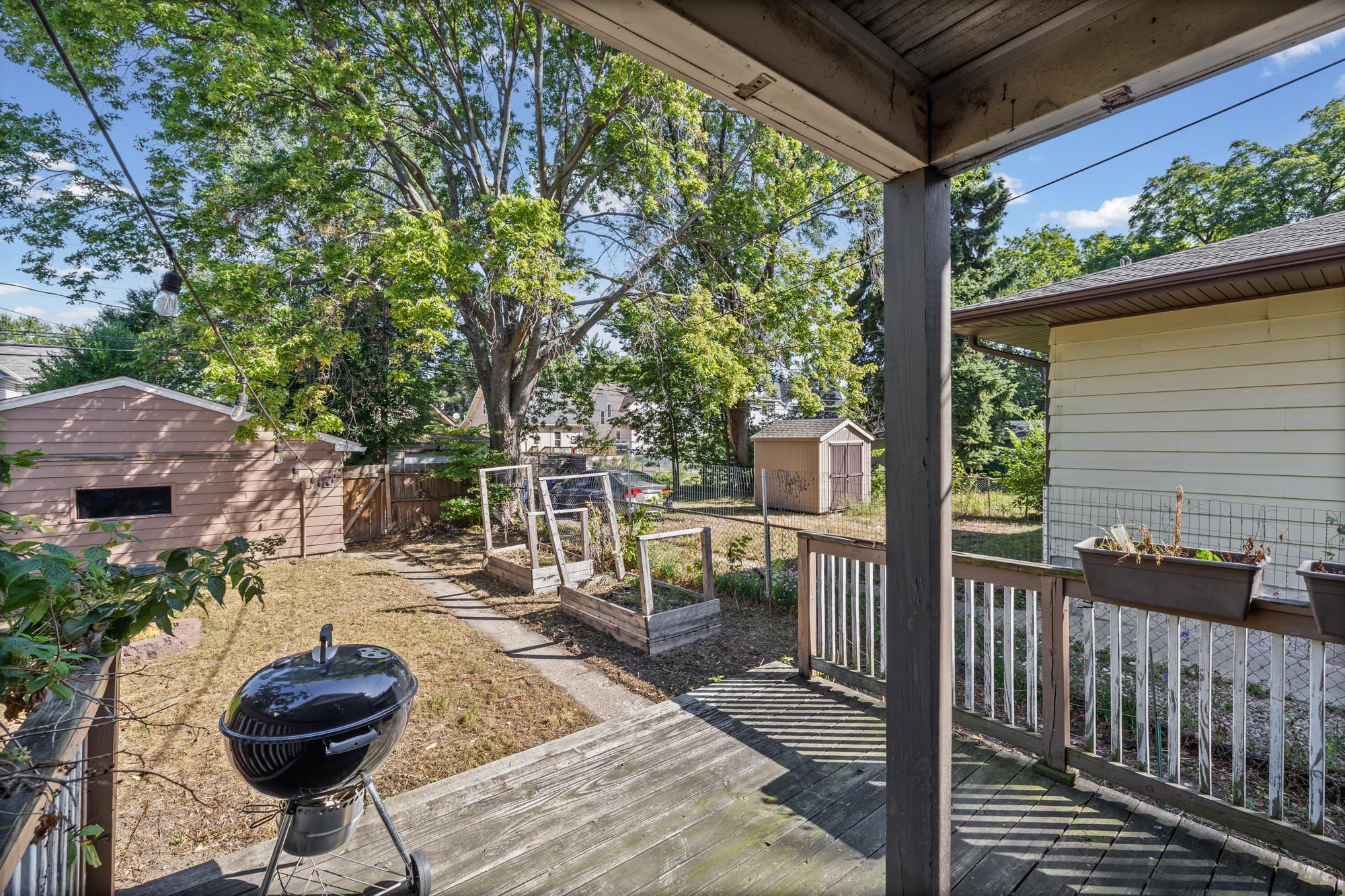 View of Residential at 909 Sherburne Avenue, Saint Paul MN 55104, Saint Paul (19 of 26) - Mike Wilen | Minnesota Team Real Estate