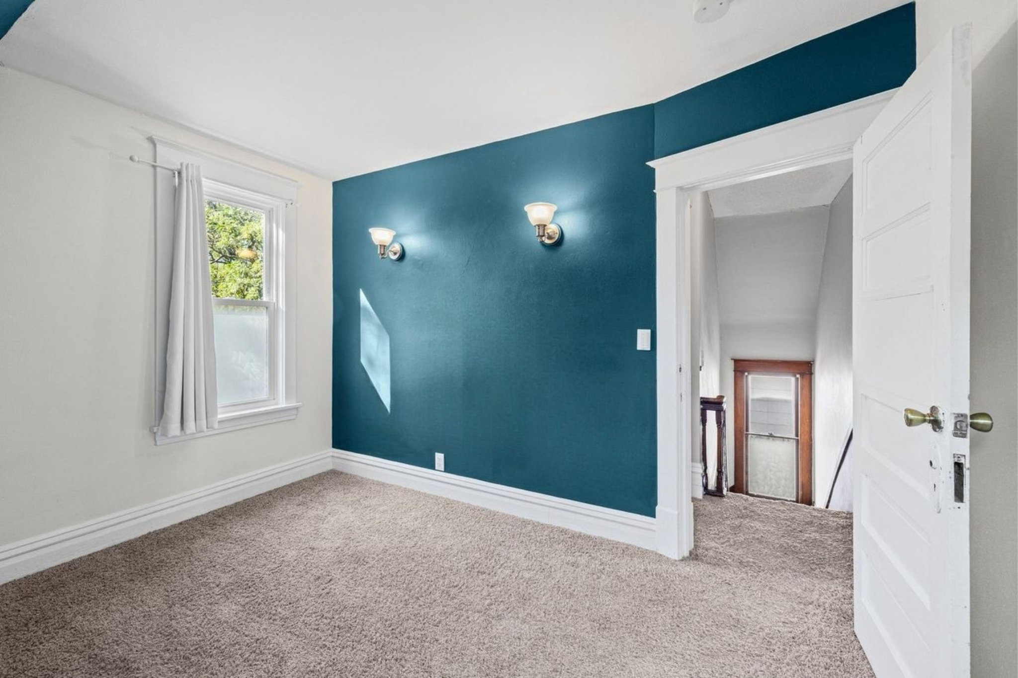 View of Residential at 909 Sherburne Avenue, Saint Paul MN 55104, Saint Paul (12 of 26) - Mike Wilen | Minnesota Team Real Estate