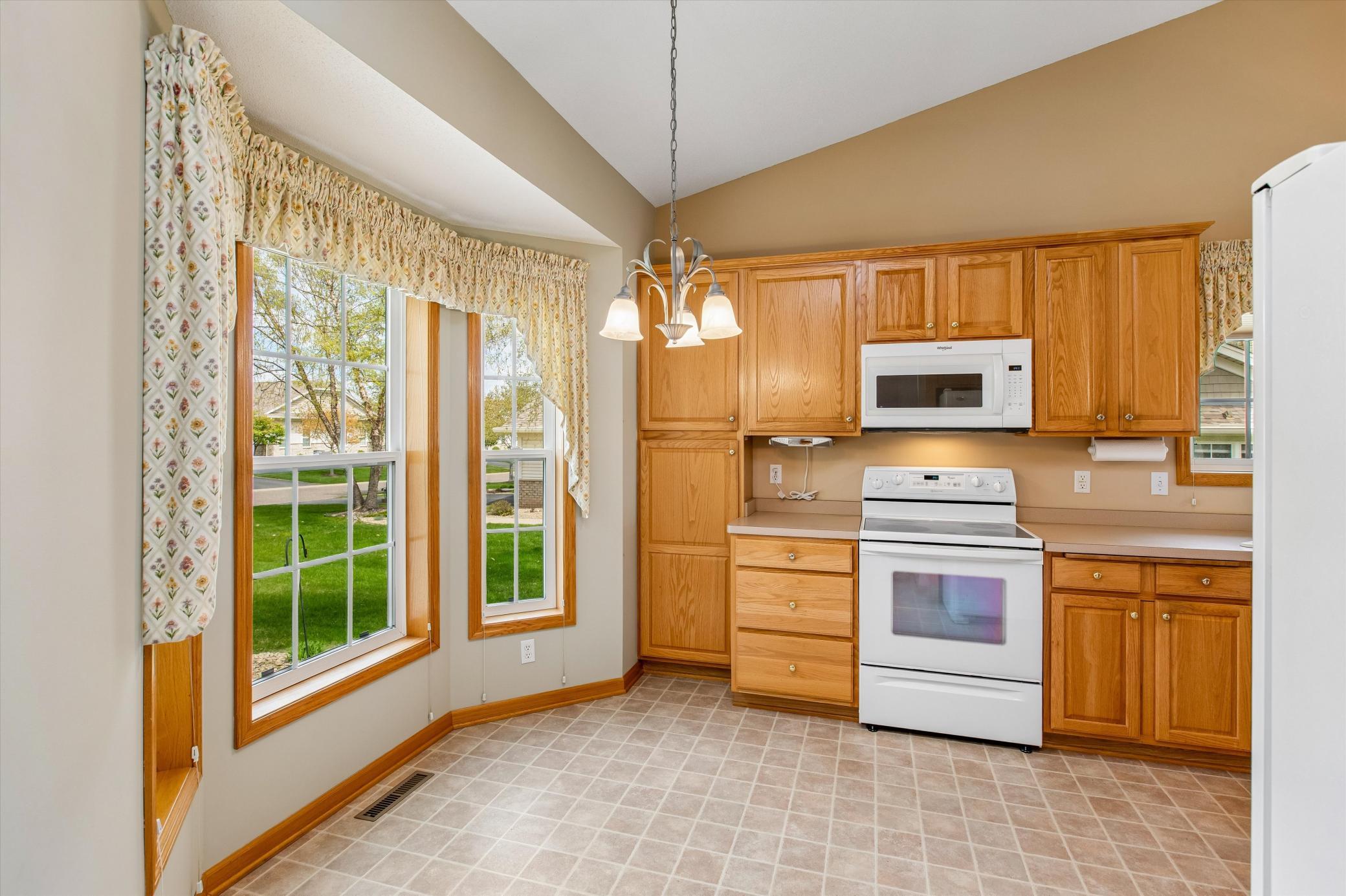 View of Residential at 505 Holly Lane, Oakdale MN 55128, Oakdale (9 of 32) - Mike Wilen | Minnesota Team Real Estate