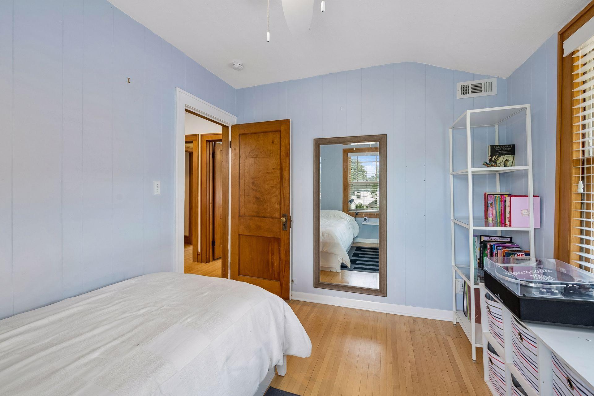 View of Residential at 1932 Cleveland Street, Minneapolis MN 55418, Minneapolis (19 of 38) - Mike Wilen | Minnesota Team Real Estate