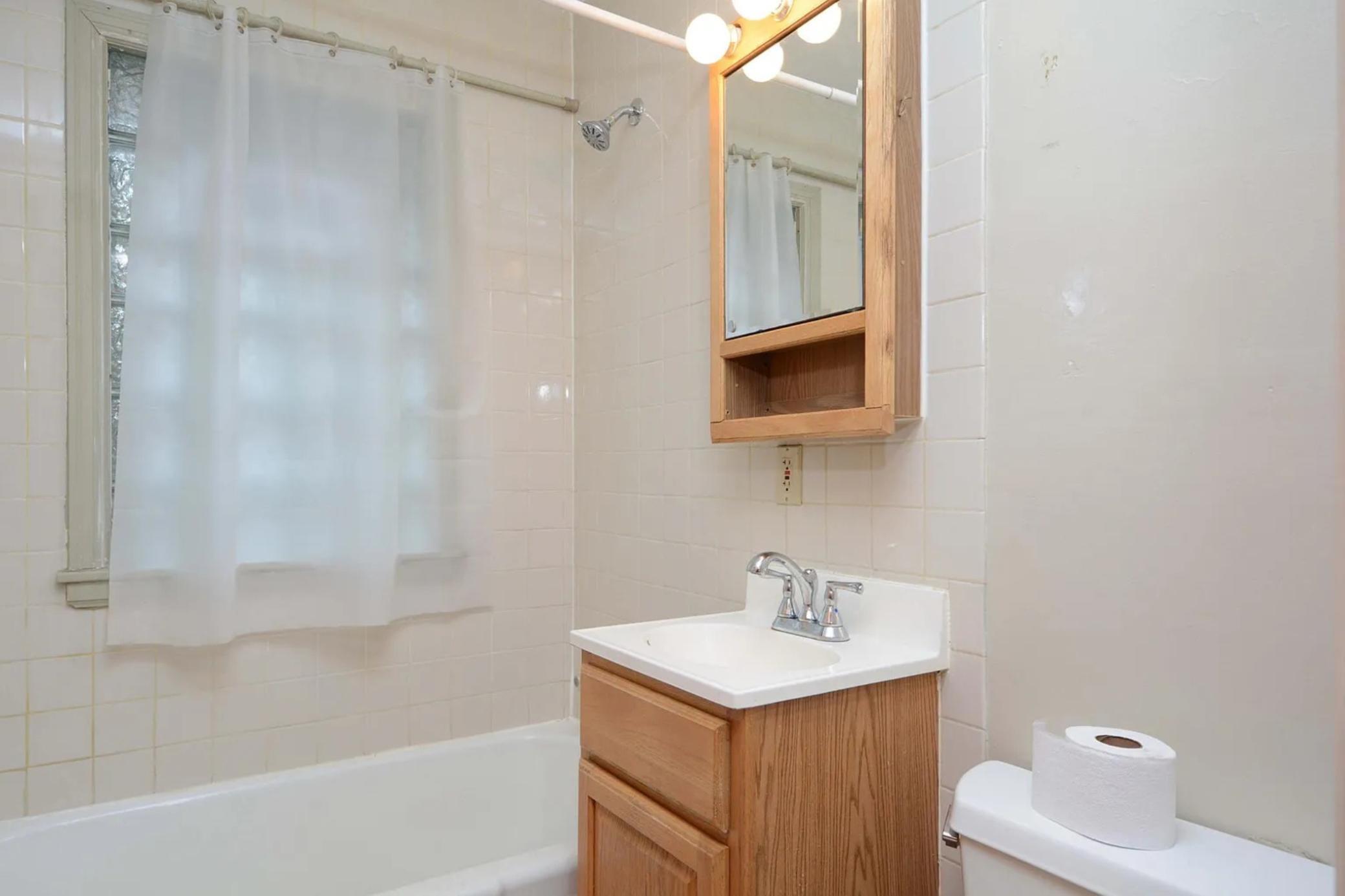 View of Residential Income at 4255 Thomas Avenue, Minneapolis MN 55412, Minneapolis (9 of 33) - Mike Wilen | Minnesota Team Real Estate
