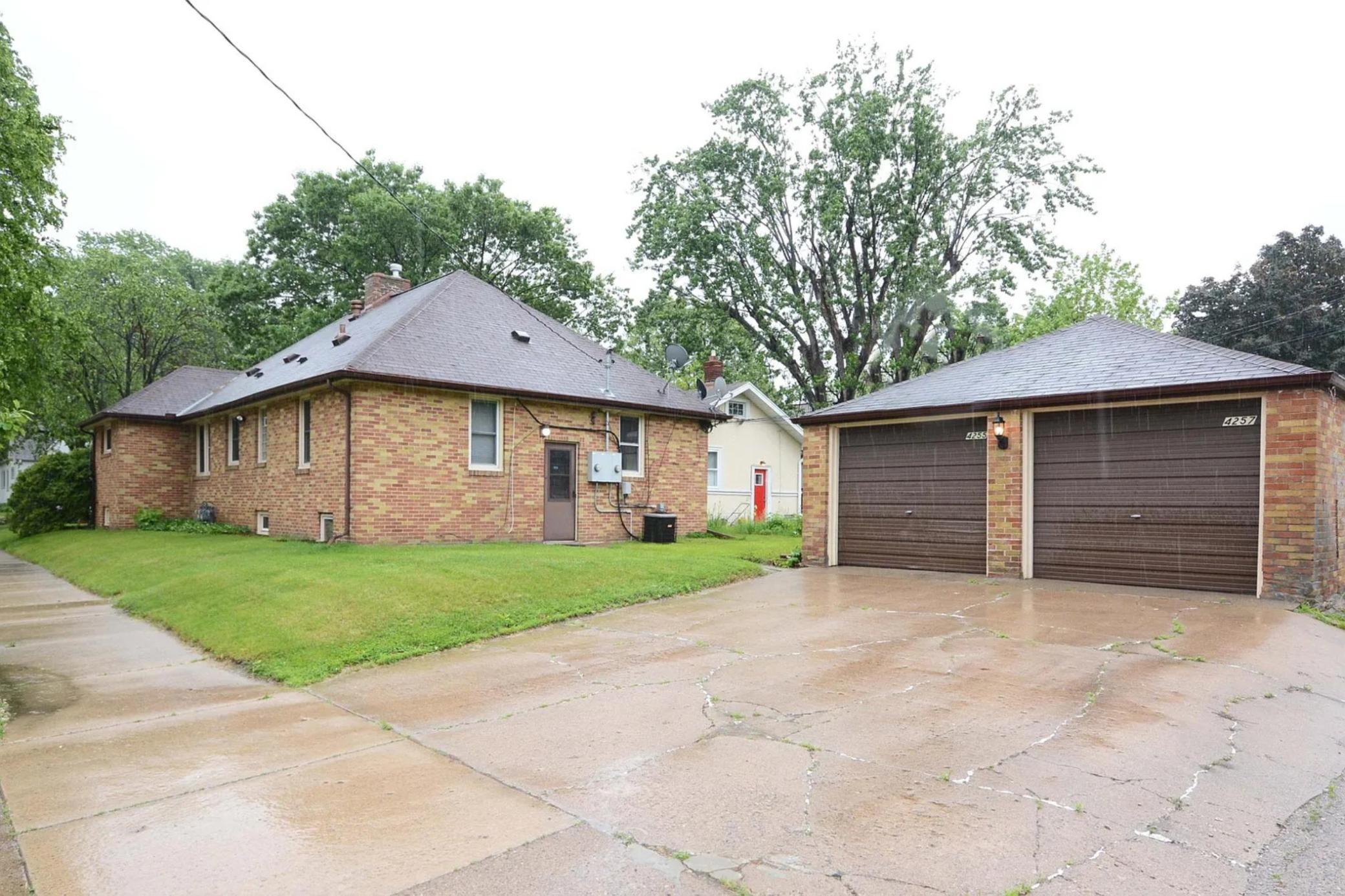 View of Residential Income at 4255 Thomas Avenue, Minneapolis MN 55412, Minneapolis (29 of 33) - Mike Wilen | Minnesota Team Real Estate