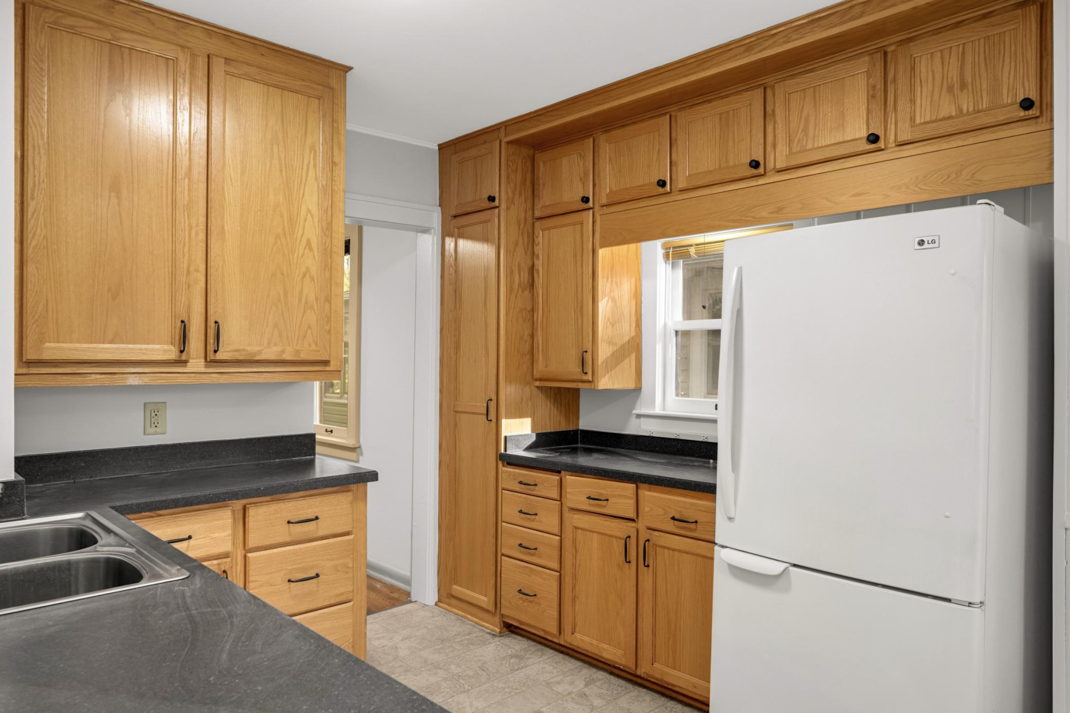 View of Residential at 3704 11th Avenue, Minneapolis MN 55407, Minneapolis (14 of 38) - Mike Wilen | Minnesota Team Real Estate