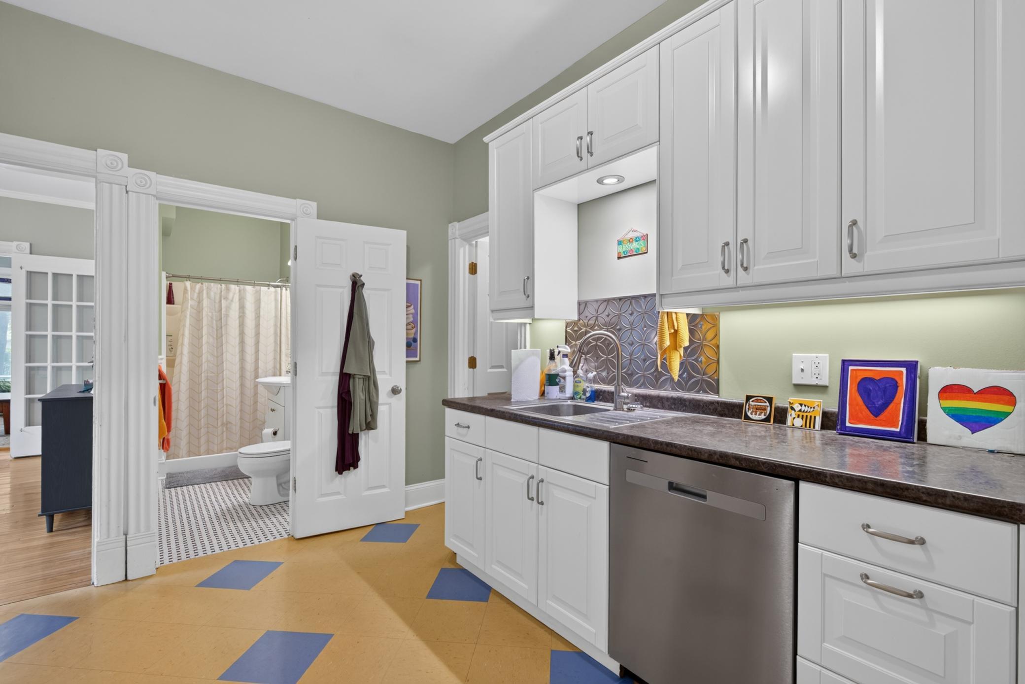 View of Residential Income at 444-446 Madison Street, Minneapolis MN 55413, Minneapolis (31 of 62) - Mike Wilen | Minnesota Team Real Estate