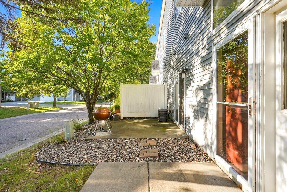 View of Residential at 537 Woodduck Drive #F, Woodbury MN 55125, Woodbury (26 of 31) - Mike Wilen | Minnesota Team Real Estate