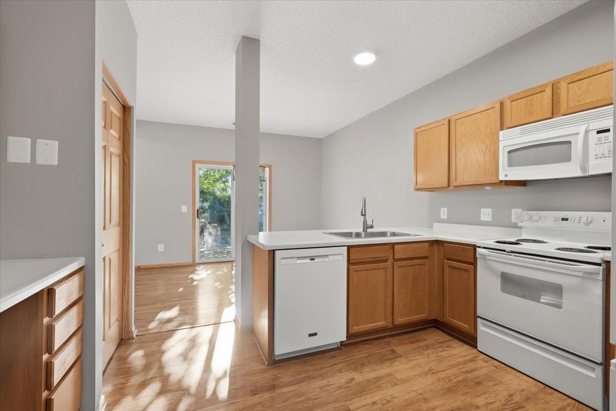 View of Residential at 537 Woodduck Drive #F, Woodbury MN 55125, Woodbury (11 of 31) - Mike Wilen | Minnesota Team Real Estate