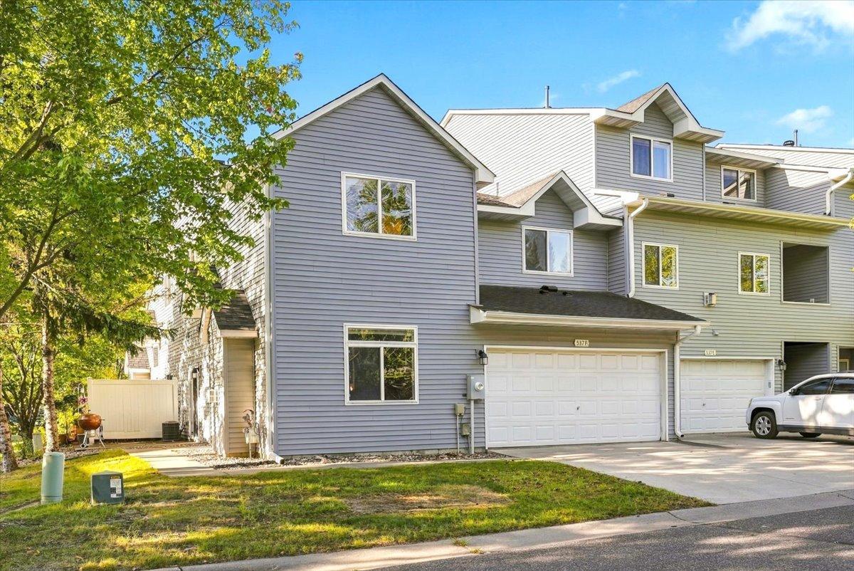 View of Residential at 537 Woodduck Drive #F, Woodbury MN 55125, Woodbury (5 of 31) - Mike Wilen | Minnesota Team Real Estate