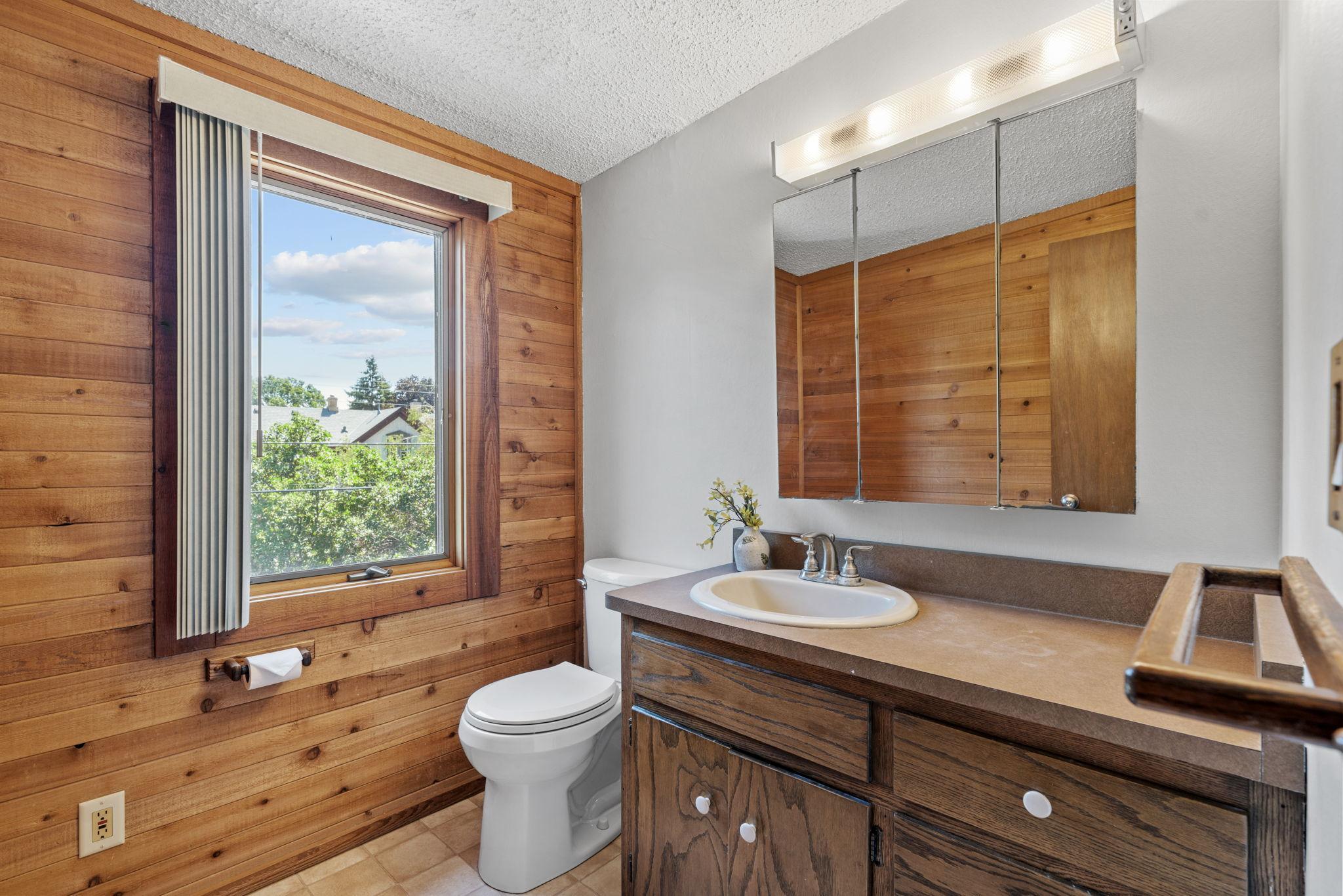 View of Residential at 5510 James Avenue, Brooklyn Center MN 55430, Brooklyn Center (33 of 44) - Mike Wilen | Minnesota Team Real Estate