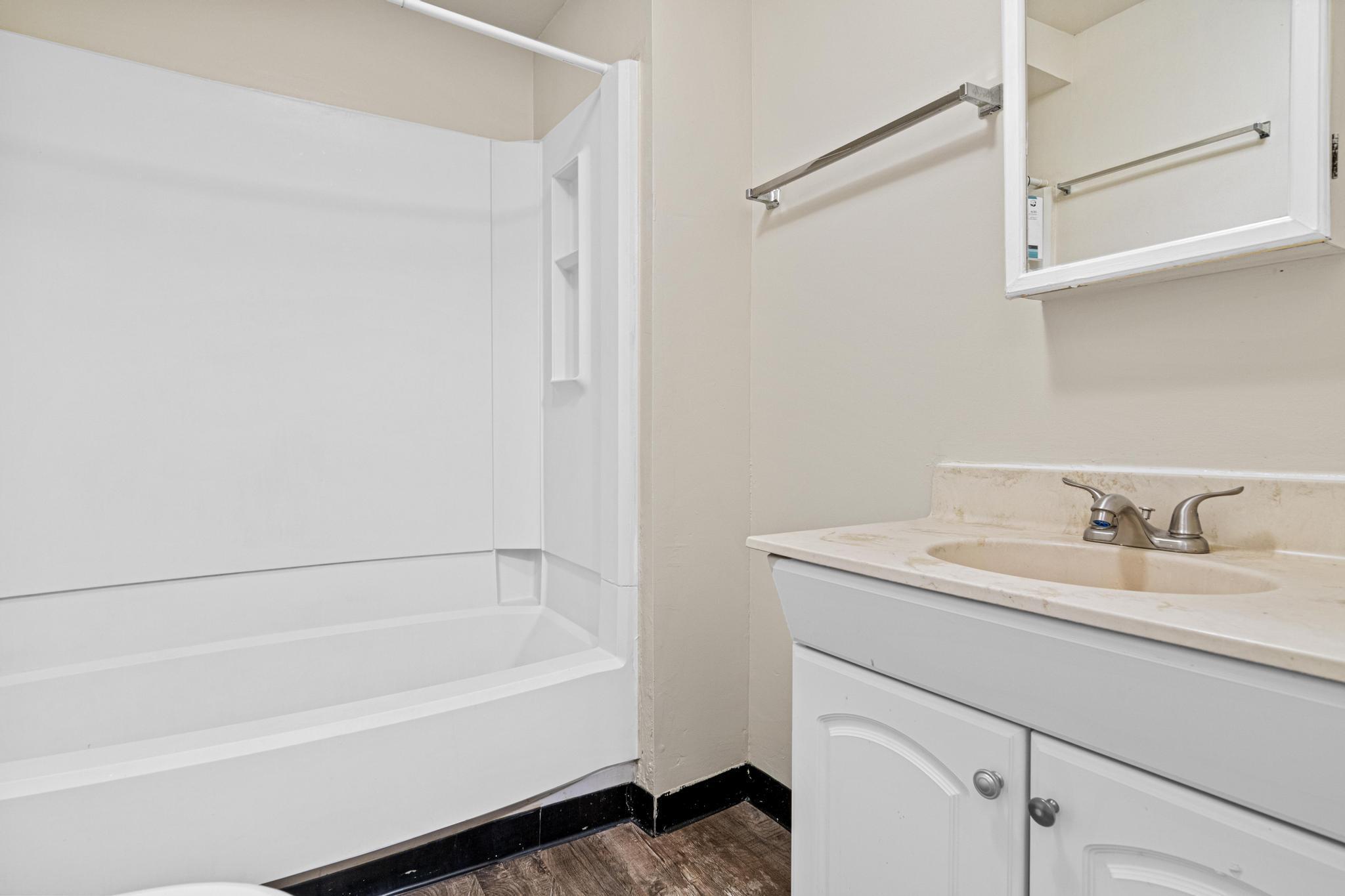 View of Residential Income at 2121 13th Avenue, Minneapolis MN 55404, Minneapolis (21 of 37) - Mike Wilen | Minnesota Team Real Estate