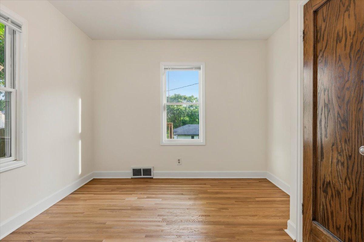 View of Residential at 71 Wyoming Street, Saint Paul MN 55107, Saint Paul (16 of 44) - Mike Wilen | Minnesota Team Real Estate