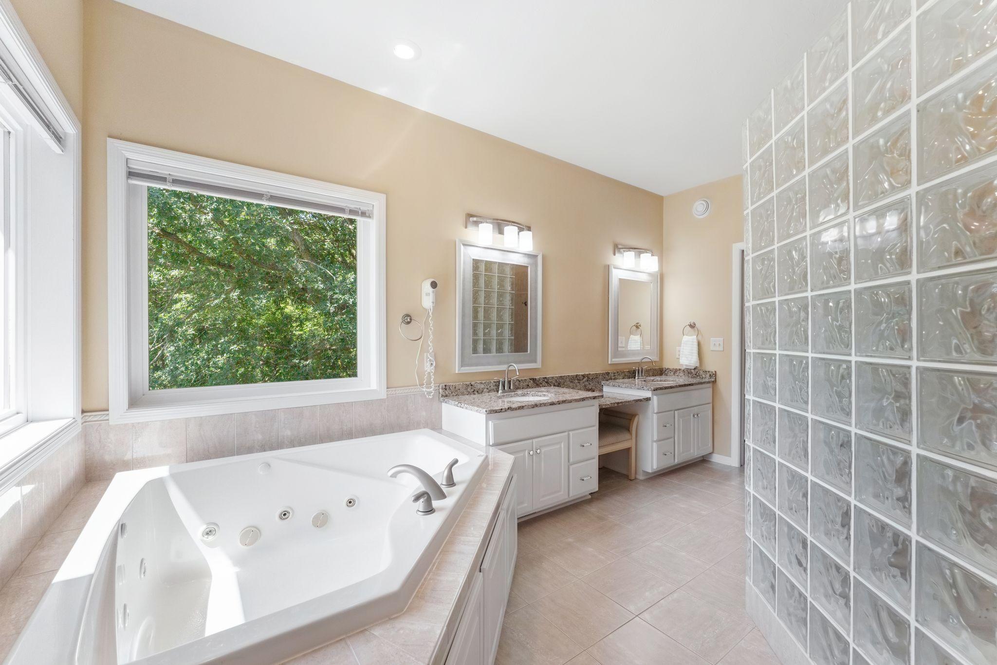 View of Residential at 10035 Woodhill Boulevard, Lakeville MN 55044, Lakeville (21 of 55) - Mike Wilen | Minnesota Team Real Estate