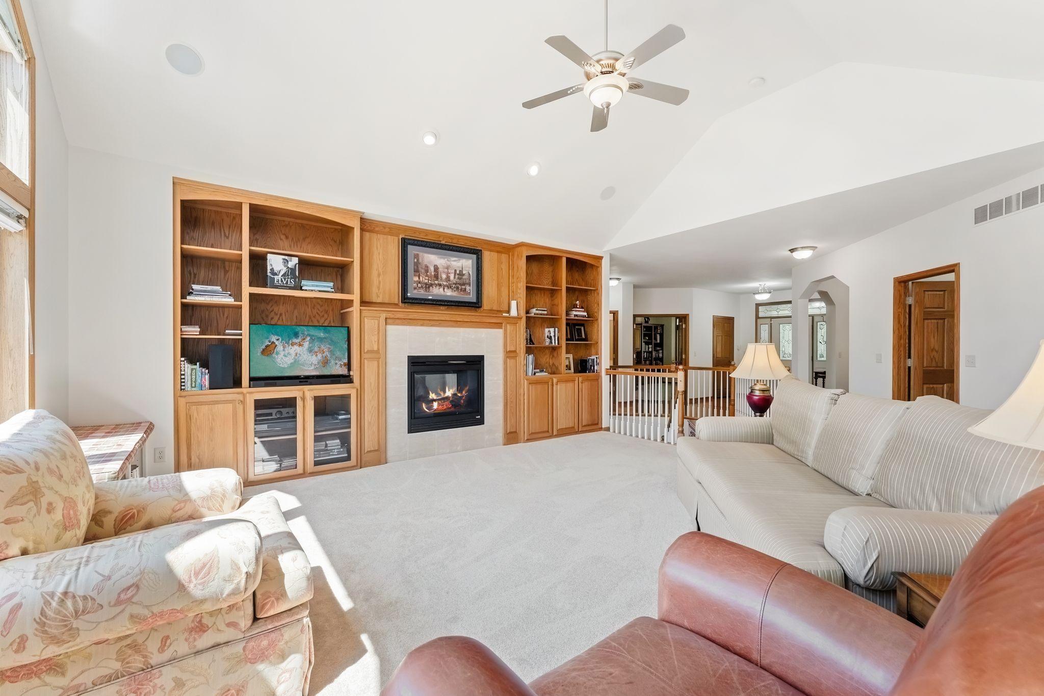 View of Residential at 10035 Woodhill Boulevard, Lakeville MN 55044, Lakeville (11 of 55) - Mike Wilen | Minnesota Team Real Estate
