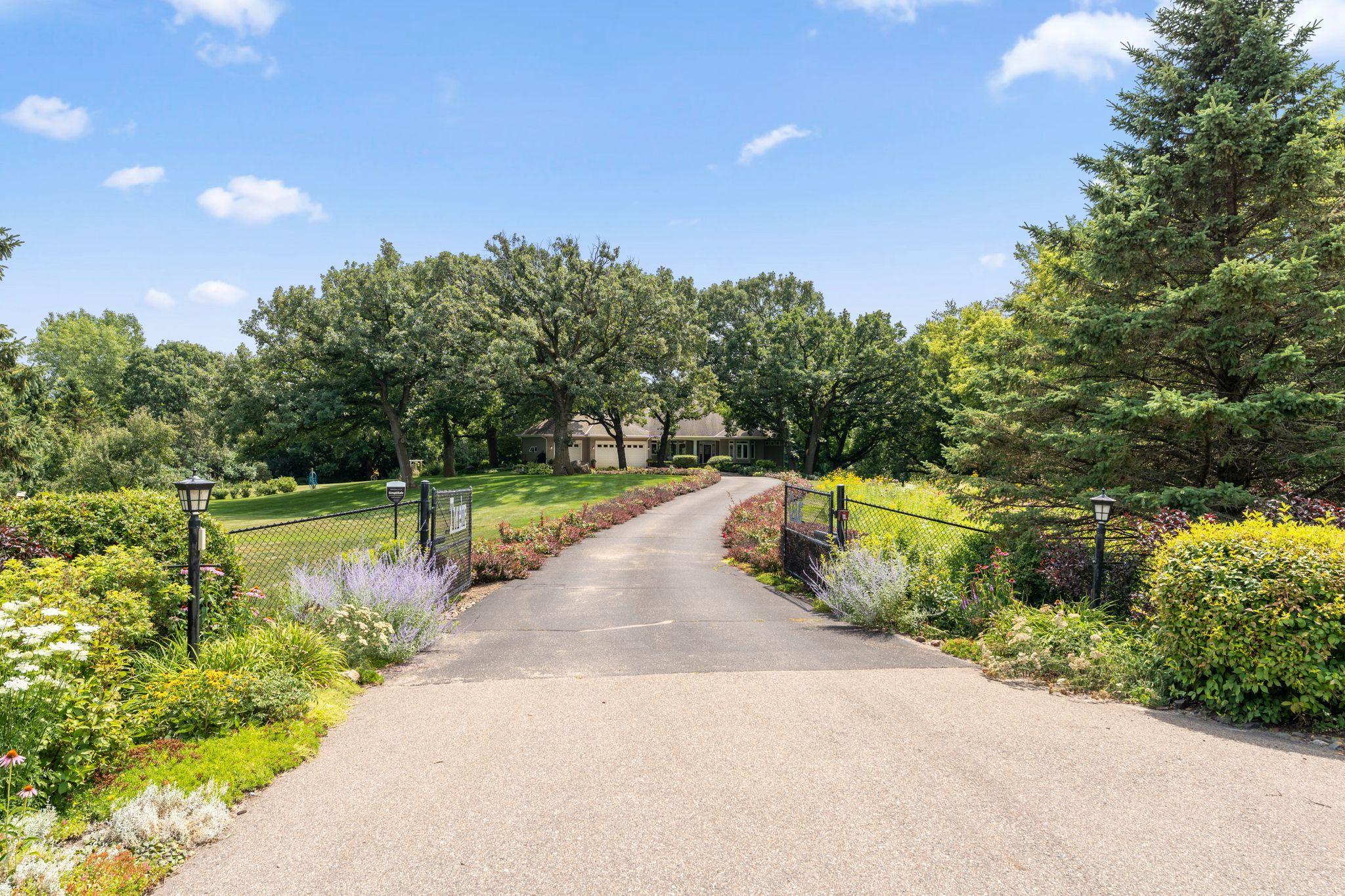View of Residential at 10035 Woodhill Boulevard, Lakeville MN 55044, Lakeville (48 of 55) - Mike Wilen | Minnesota Team Real Estate