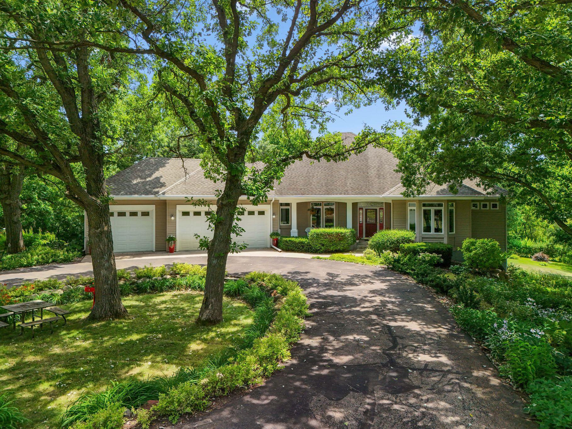 View of Residential at 10035 Woodhill Boulevard, Lakeville MN 55044, Lakeville (49 of 55) - Mike Wilen | Minnesota Team Real Estate