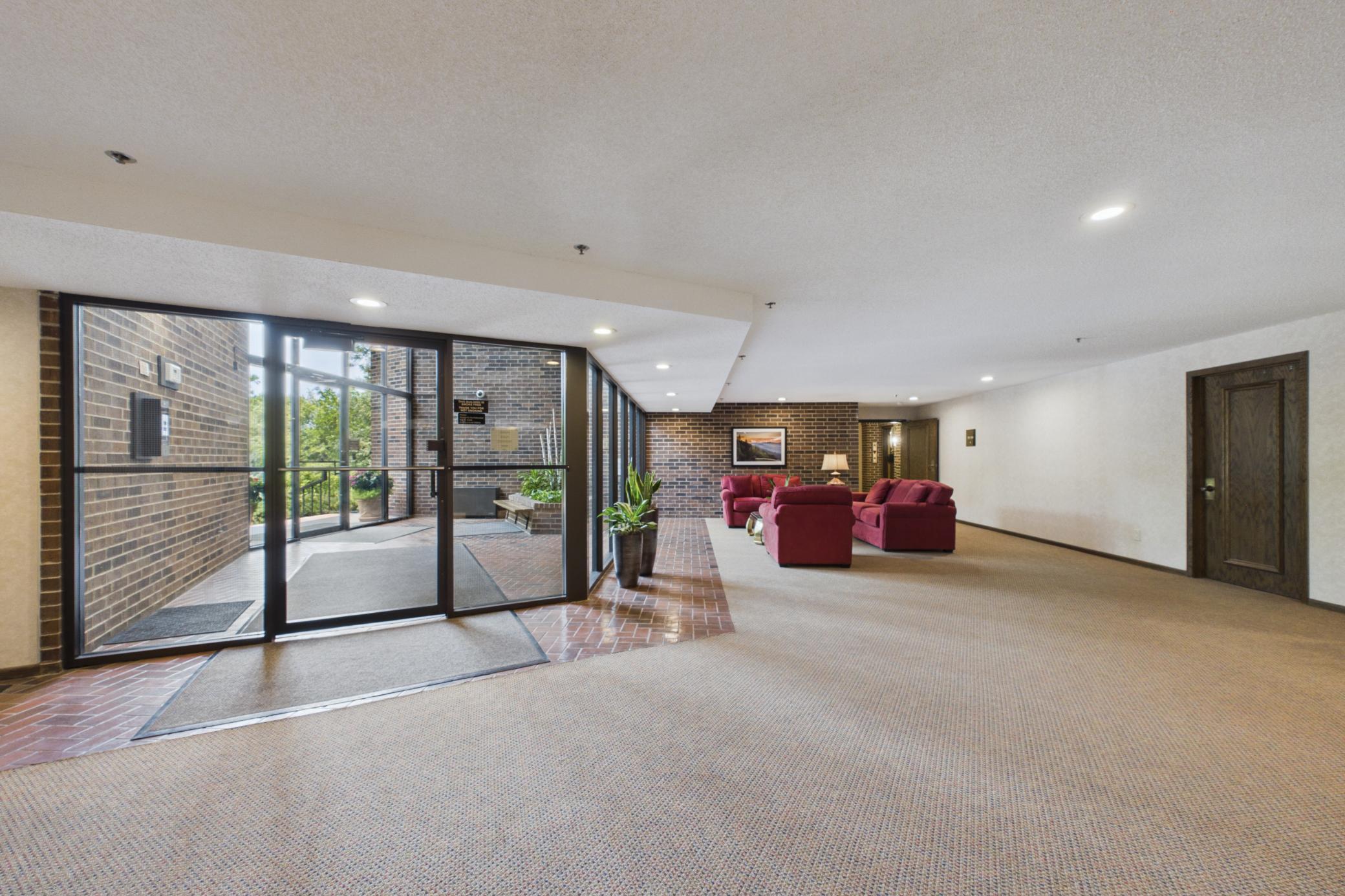 View of Residential at 5501 Dewey Hill Road #322, Edina MN 55439, Edina (29 of 32) - Mike Wilen | Minnesota Team Real Estate