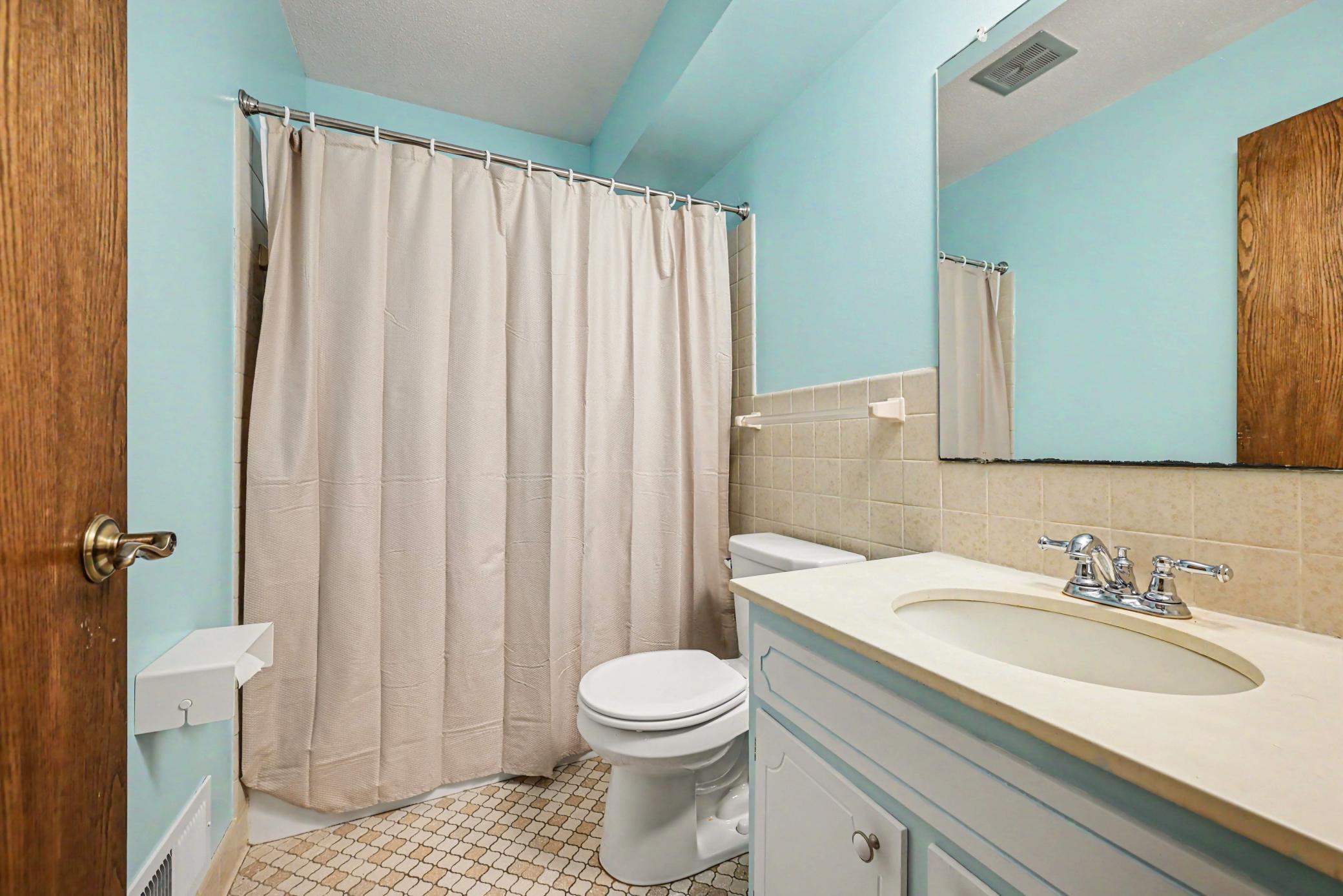 View of Residential at 1644 Kilmer Avenue, Saint Louis Park MN 55426, Saint Louis Park (11 of 23) - Mike Wilen | Minnesota Team Real Estate