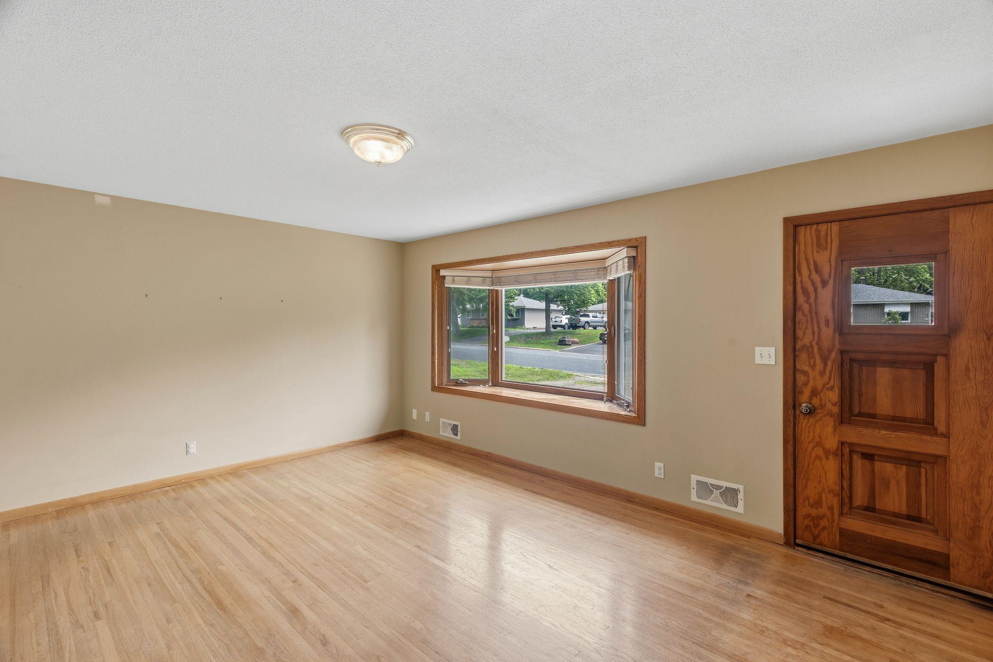View of Residential at 8508 Rich Avenue, Bloomington MN 55437, Bloomington (4 of 35) - Mike Wilen | Minnesota Team Real Estate